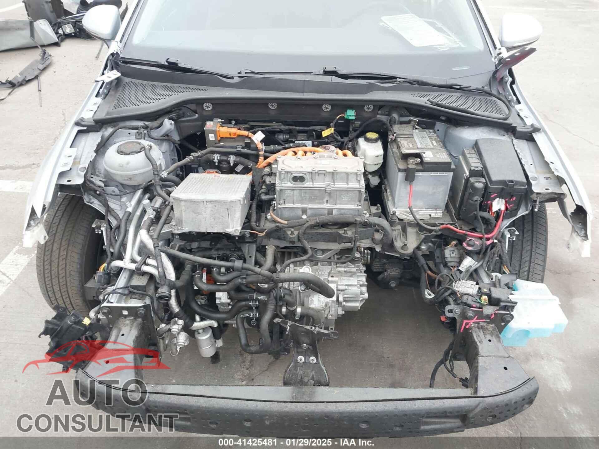 VOLKSWAGEN E-GOLF 2017 - WVWPR7AU2HW954367