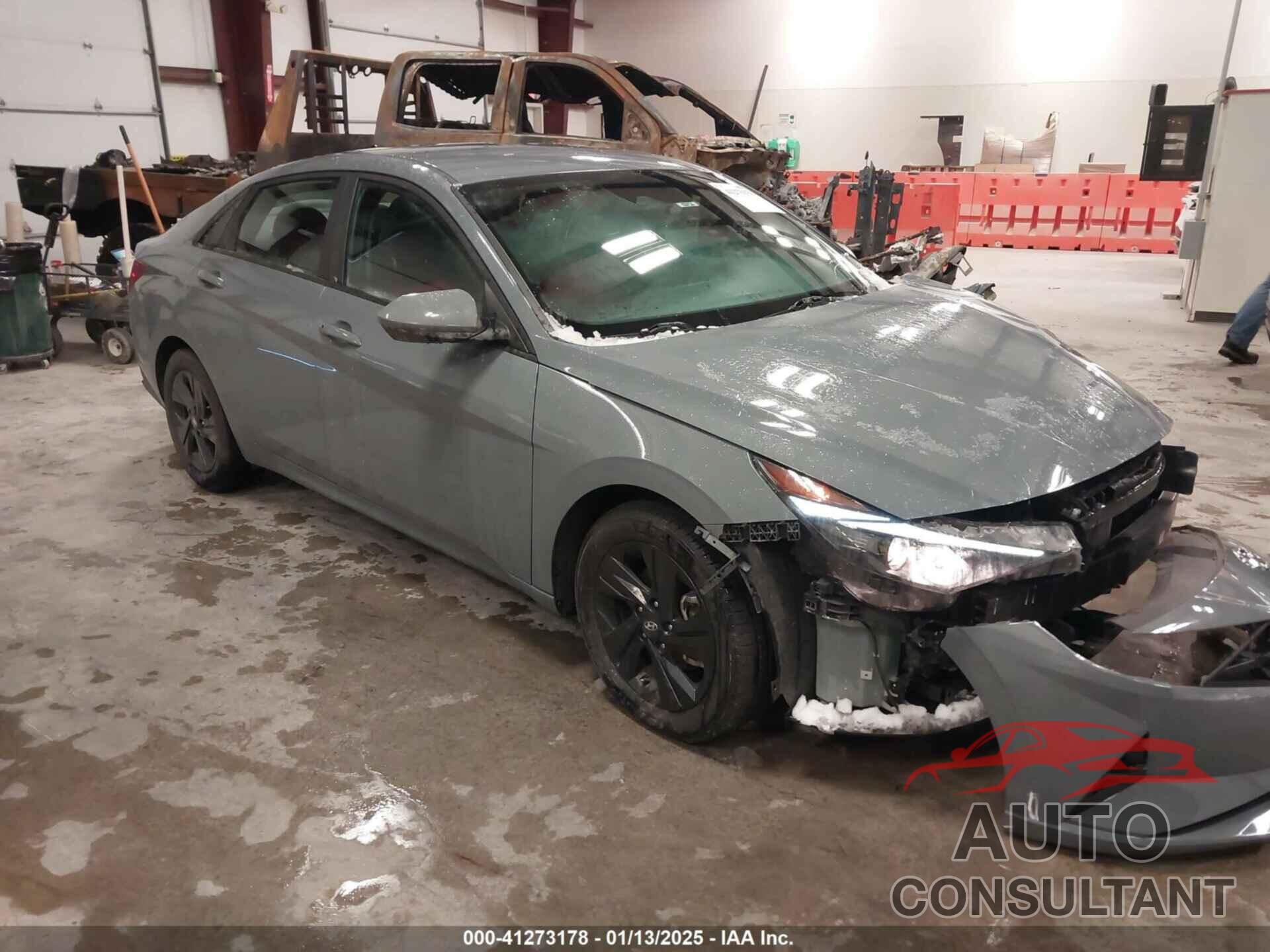 HYUNDAI ELANTRA 2023 - KMHLM4AG0PU435796