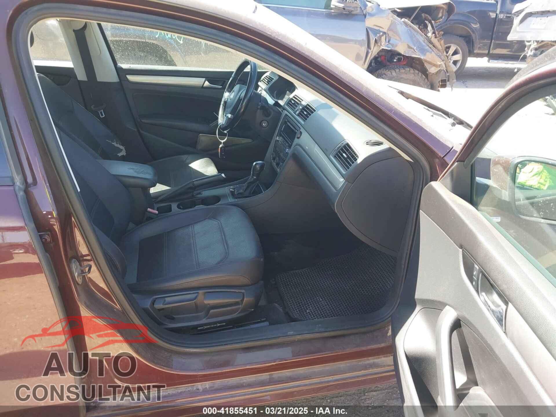 VOLKSWAGEN PASSAT 2014 - 1VWAT7A36EC078461