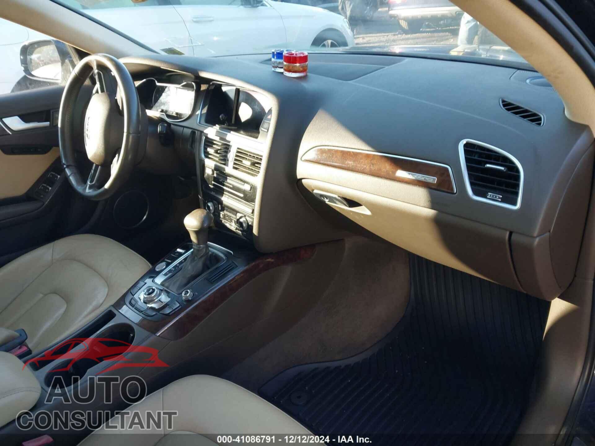 AUDI A4 2013 - WAUFFAFL5DN034702