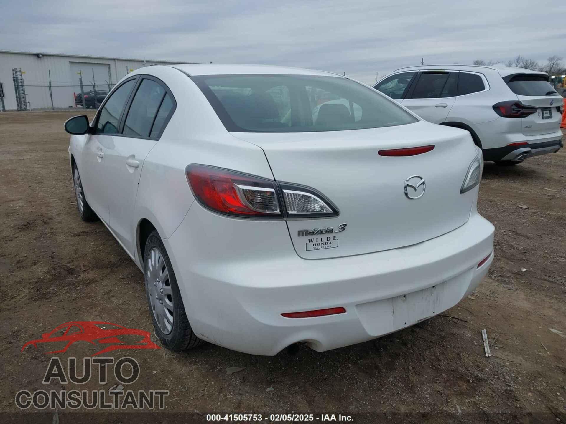 MAZDA MAZDA3 2012 - JM1BL1UF7C1557054