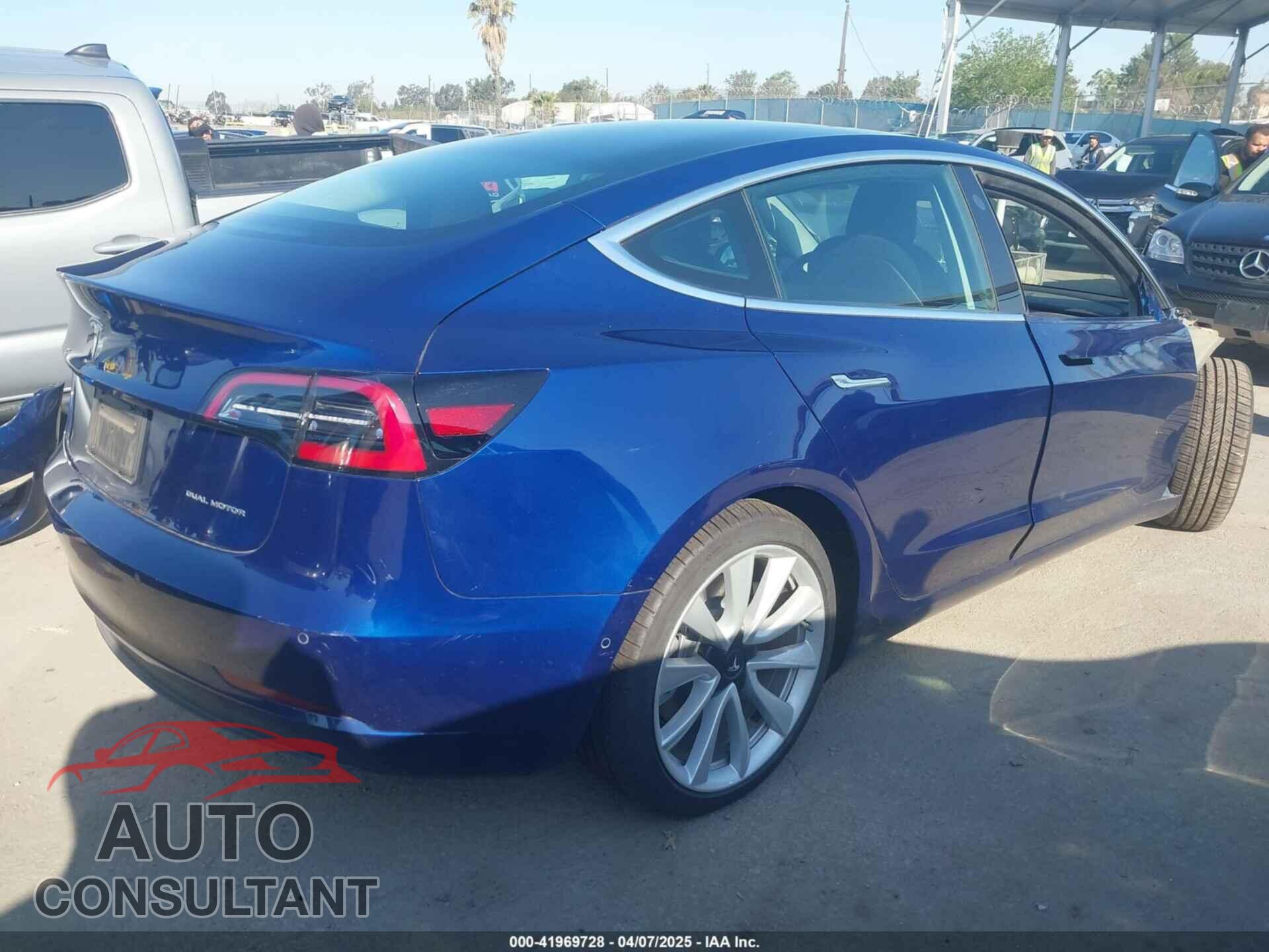 TESLA MODEL 3 2019 - 5YJ3E1EB3KF497841