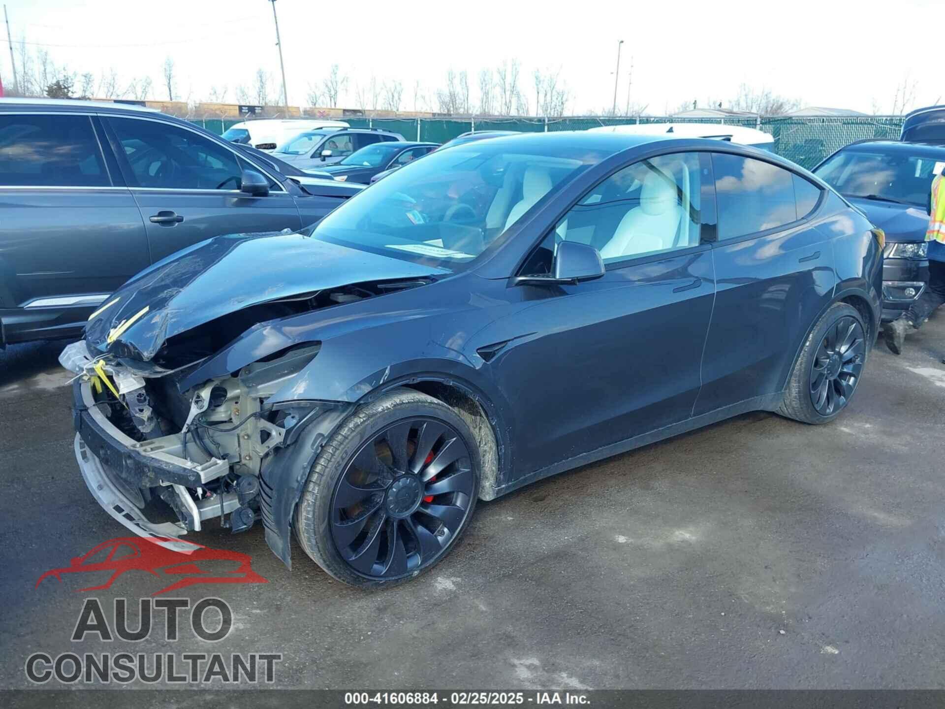 TESLA MODEL Y 2020 - 5YJYGDEF5LF042124
