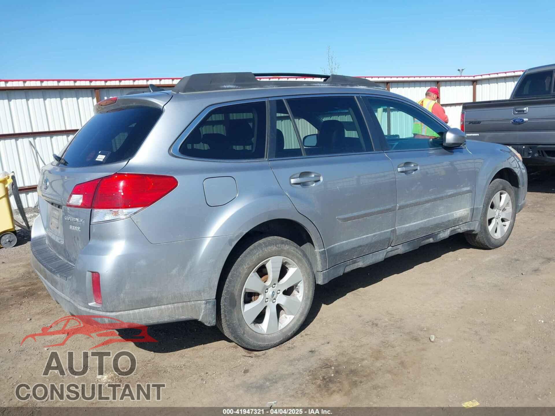 SUBARU OUTBACK 2011 - 4S4BRBKC8B3432706