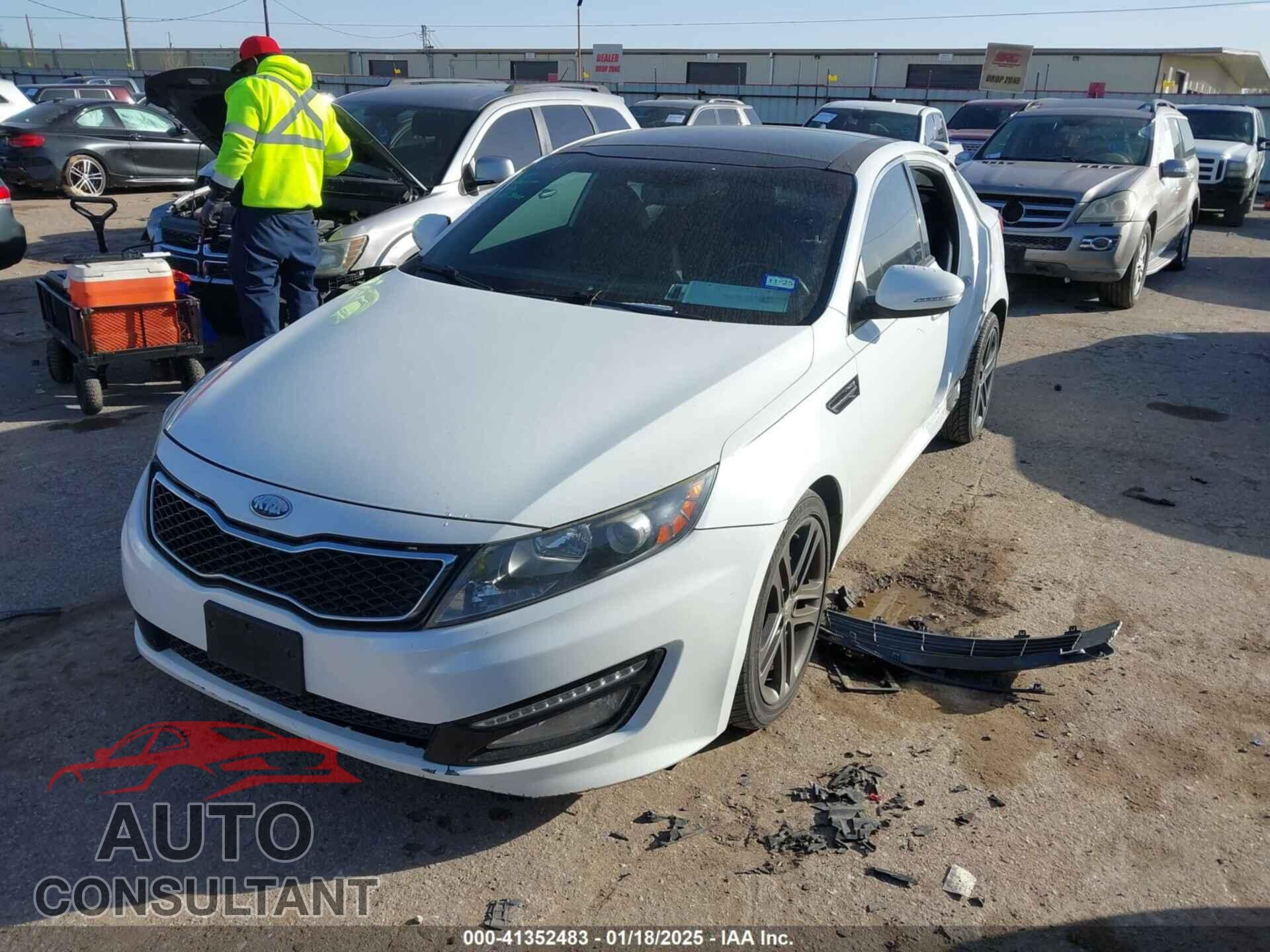 KIA OPTIMA 2013 - 5XXGR4A64DG161664