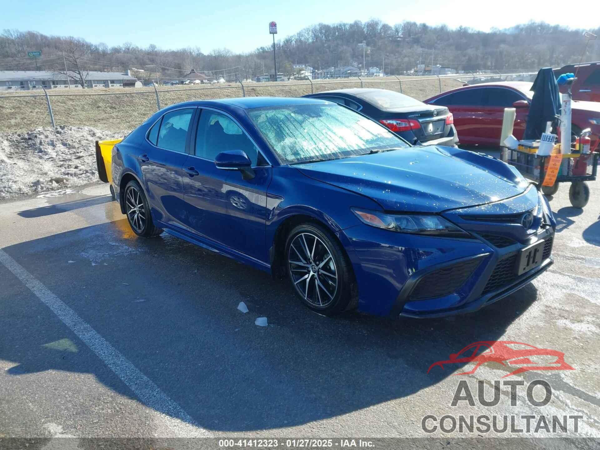 TOYOTA CAMRY 2023 - 4T1G11AK5PU111336