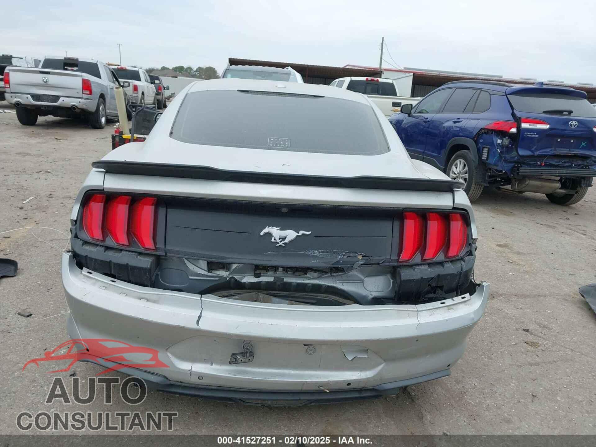 FORD MUSTANG 2019 - 1FA6P8TH8K5172035