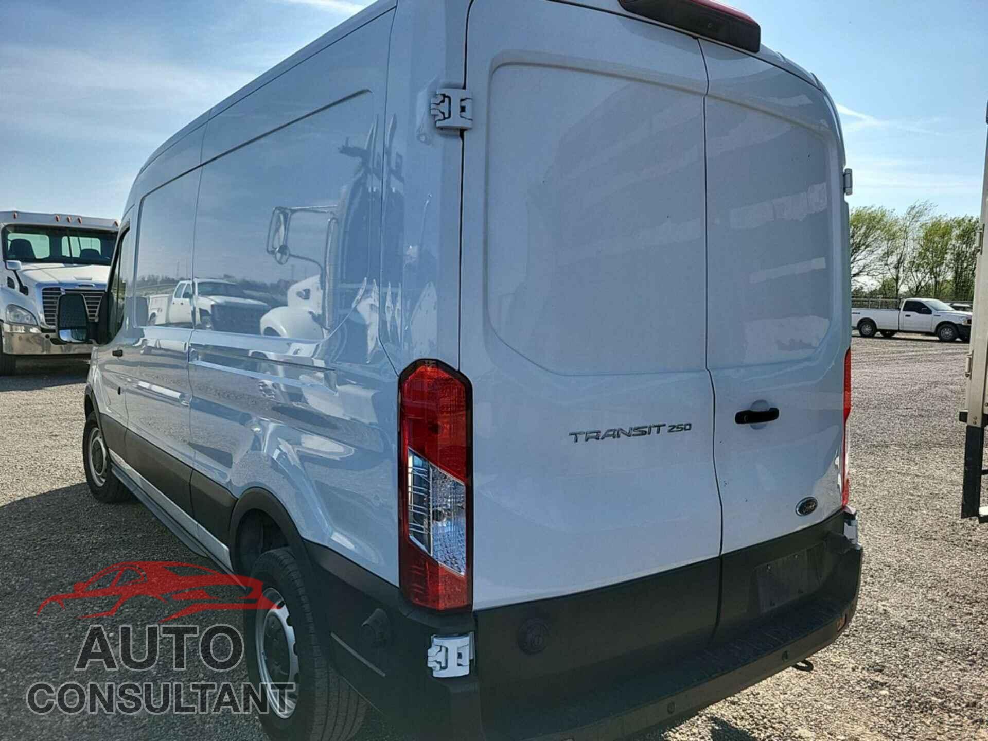 FORD TRANSIT 2019 - 1FTYR2CM6KKA52906