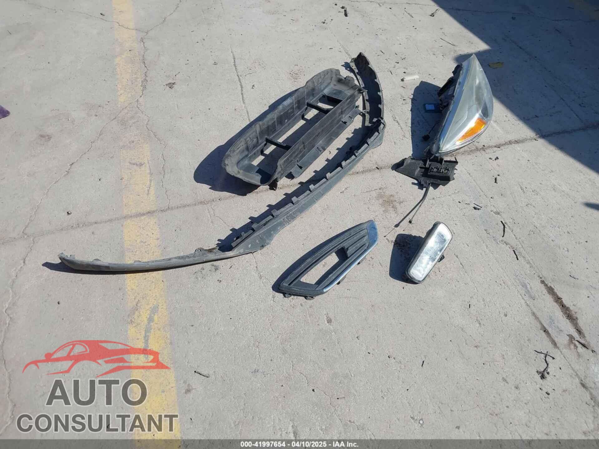 FORD FOCUS 2017 - 1FADP3J24HL244488