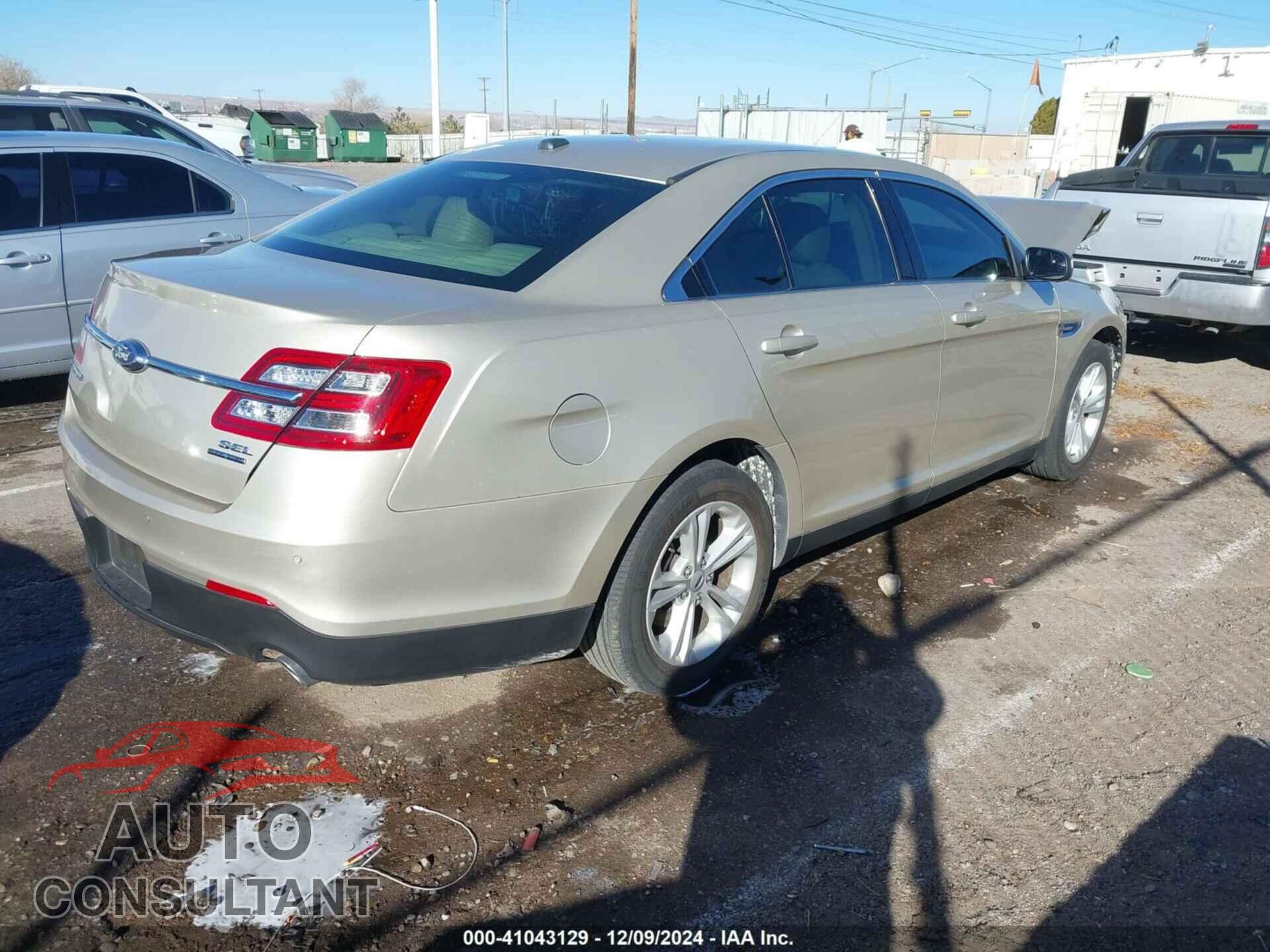 FORD TAURUS 2018 - 1FAHP2E85JG138074
