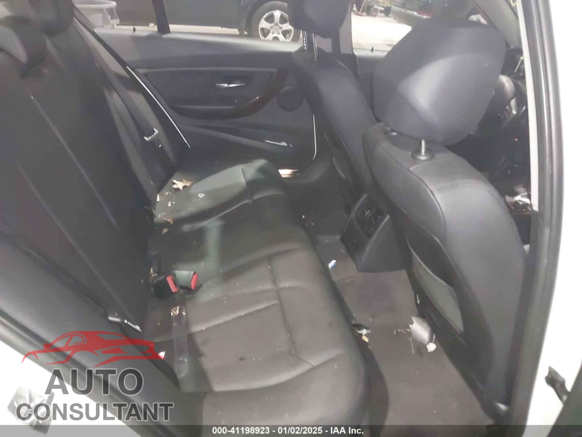BMW 320I 2013 - WBA3C3C58DF983040