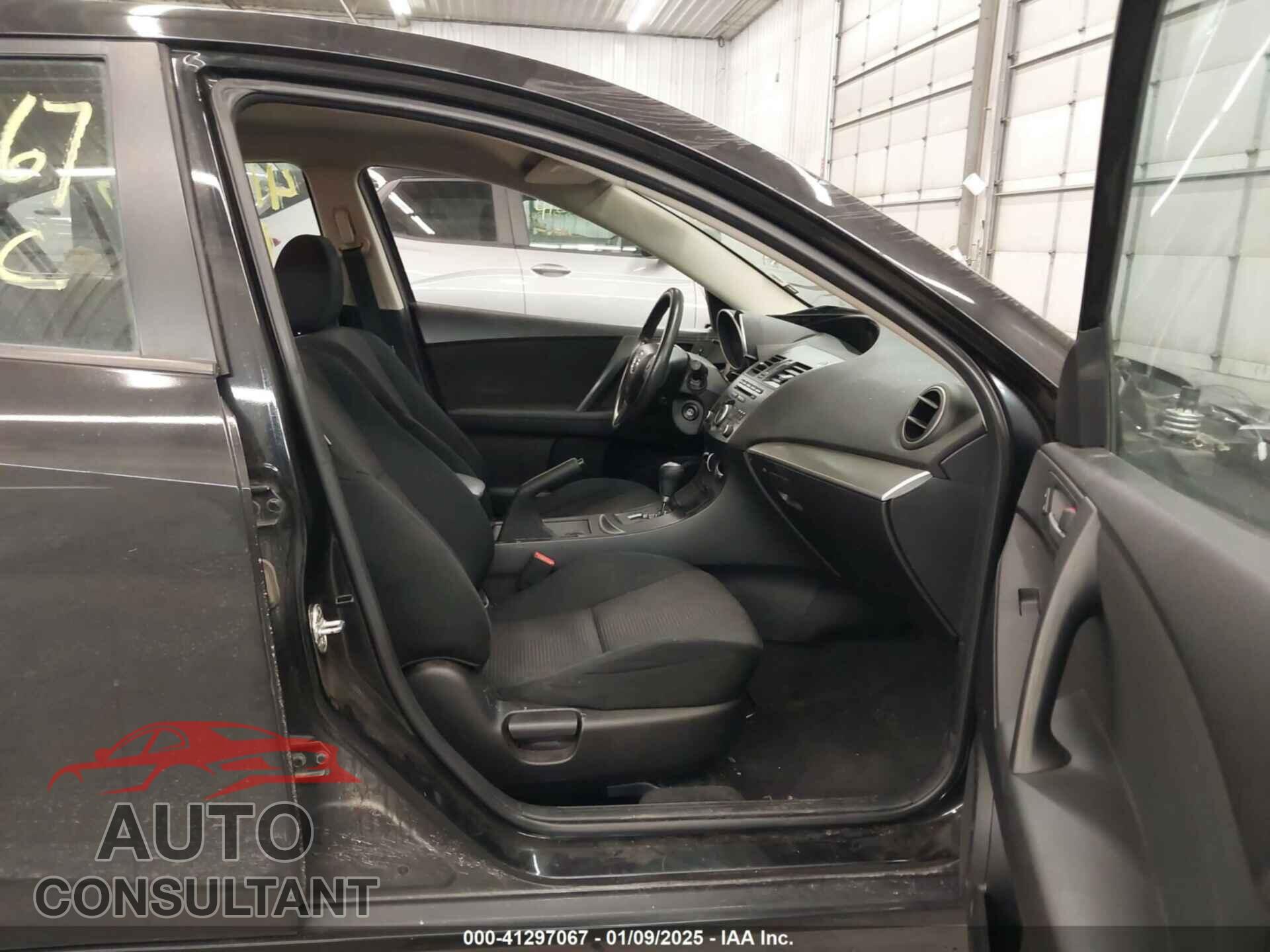 MAZDA MAZDA3 2013 - JM1BL1U73D1762011
