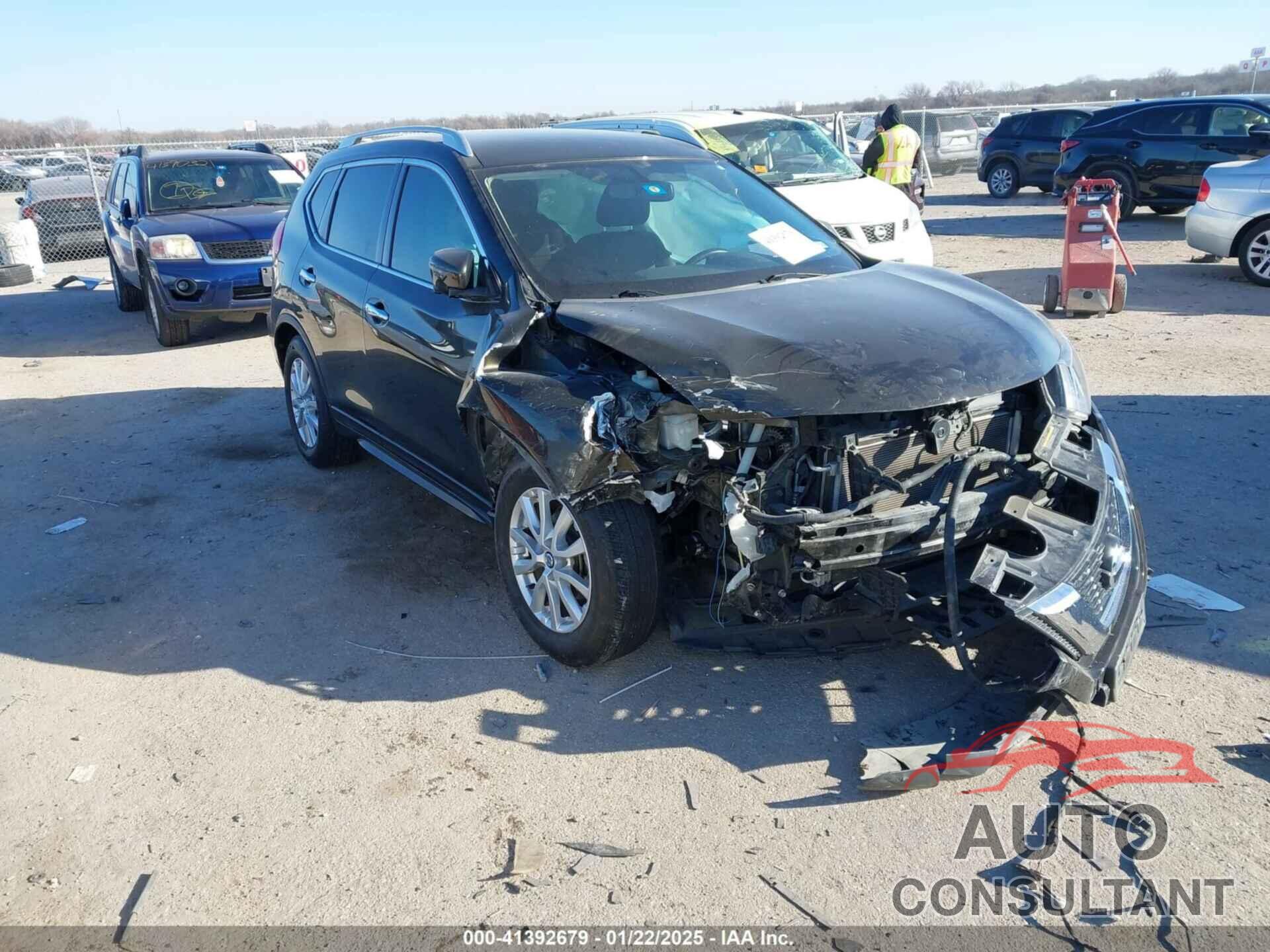 NISSAN ROGUE 2017 - KNMAT2MT9HP544432