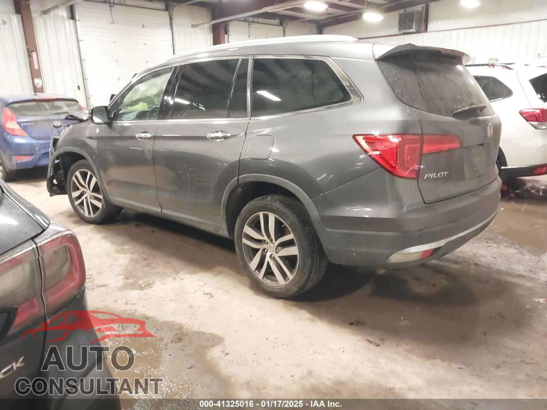HONDA PILOT 2017 - 5FNYF6H04HB046341