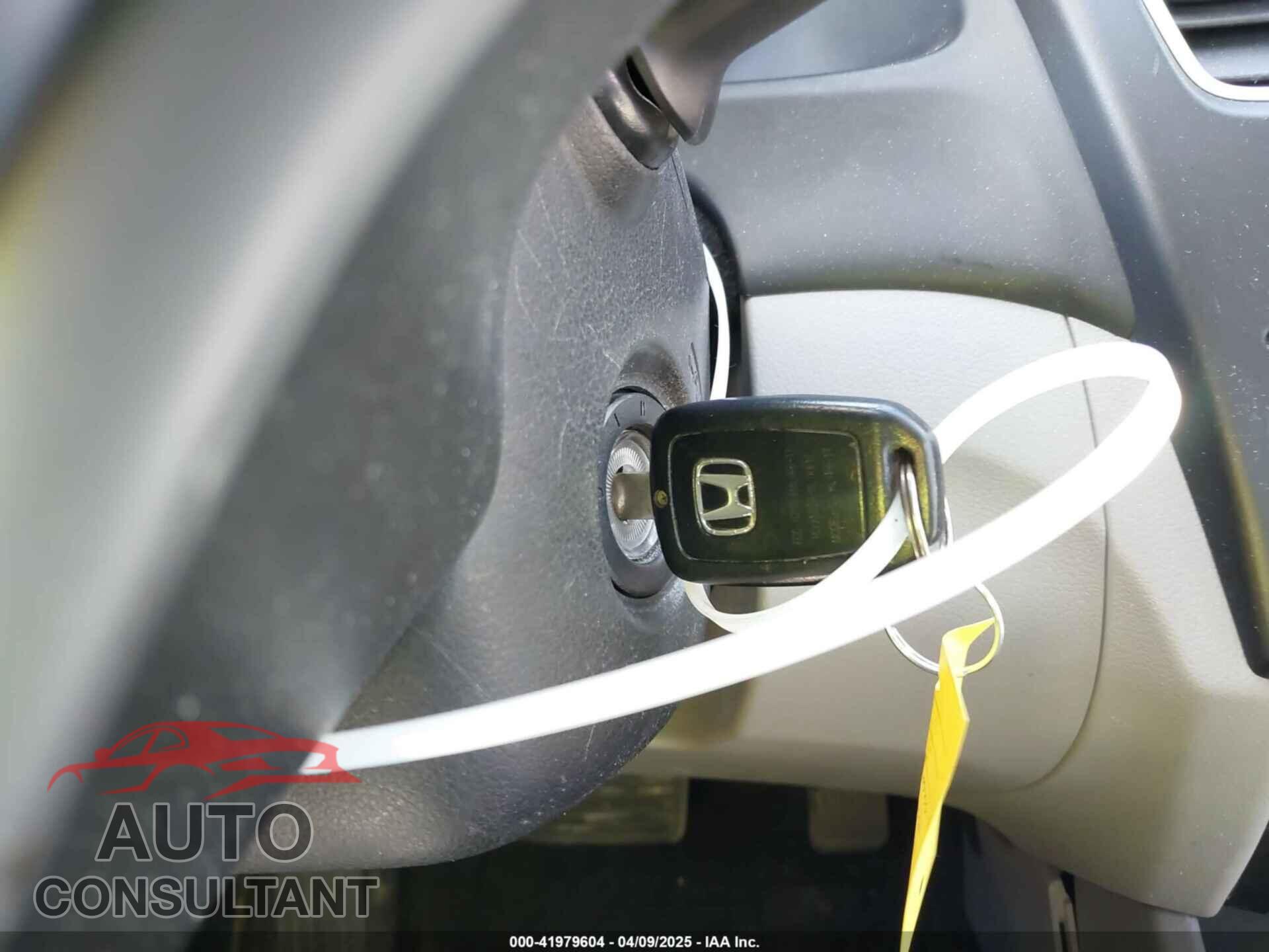 HONDA CIVIC 2015 - 2HGFB2F59FH557417