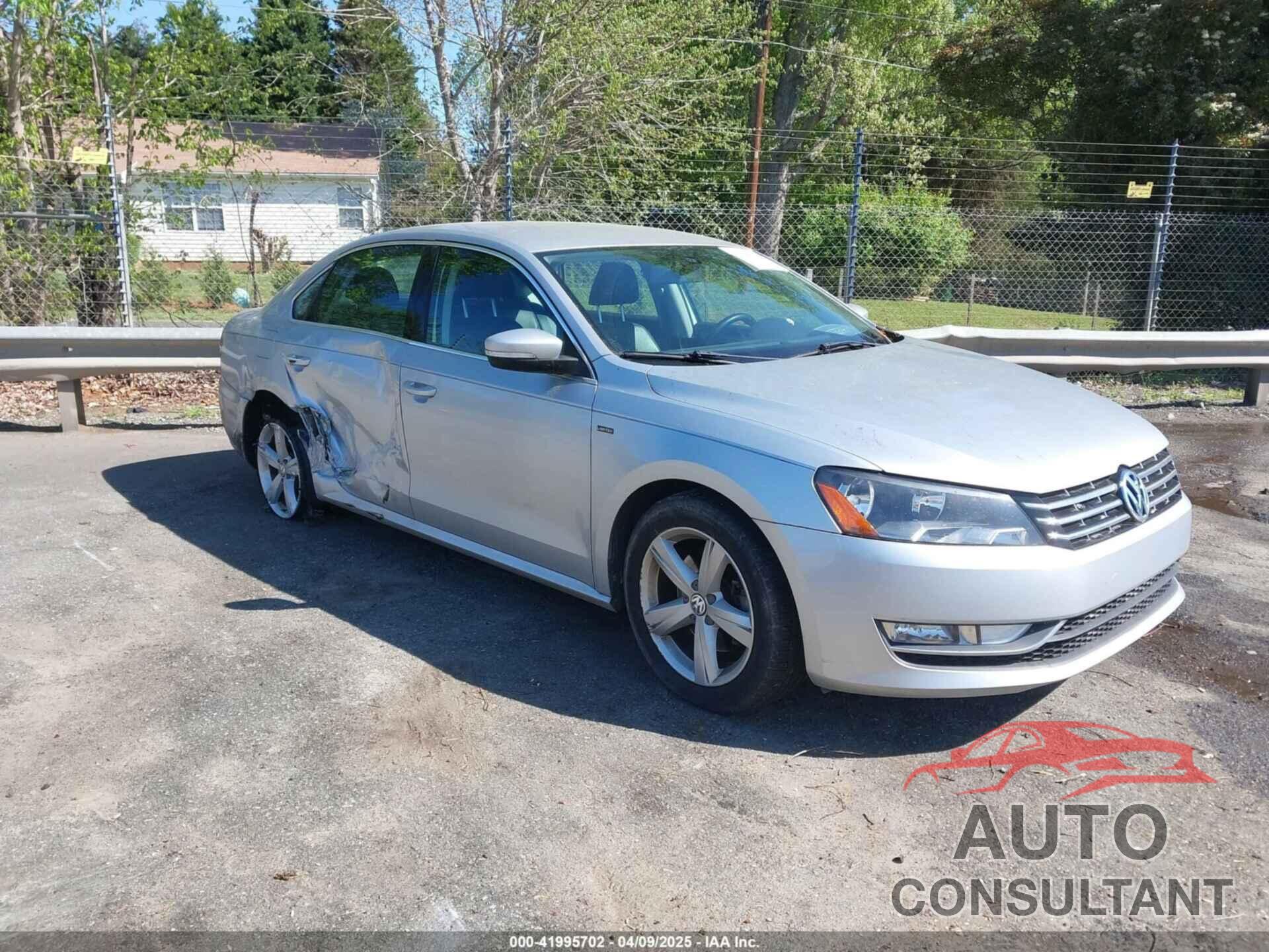 VOLKSWAGEN PASSAT 2015 - 1VWAT7A37FC114062