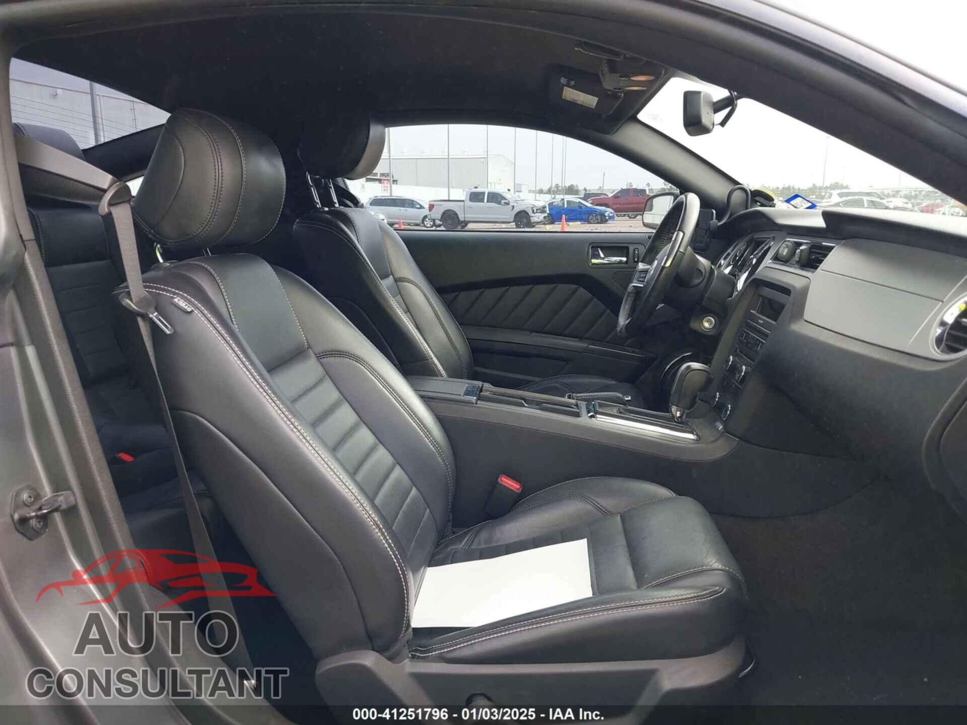 FORD MUSTANG 2013 - 1ZVBP8AM9D5264134