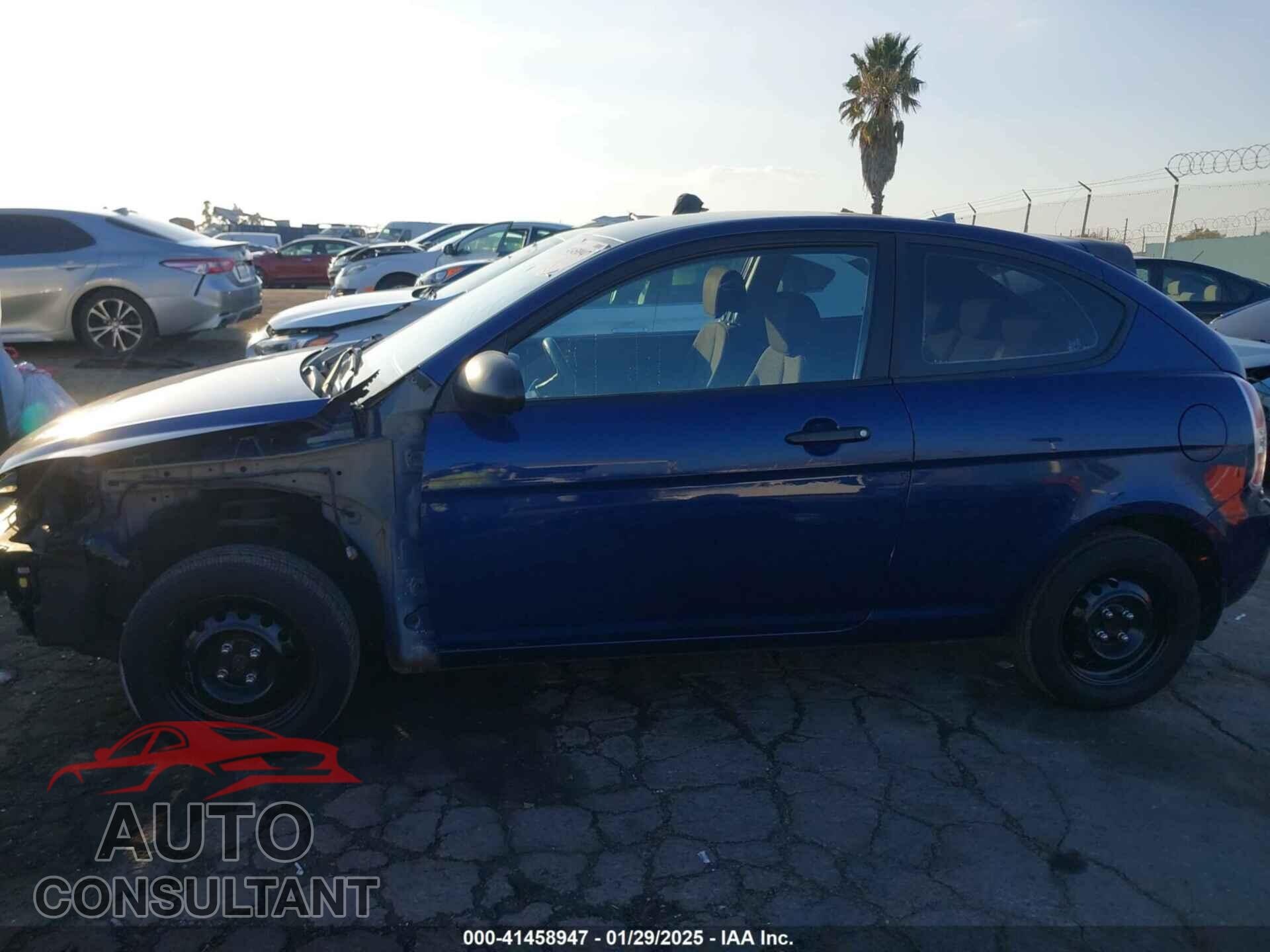 HYUNDAI ACCENT 2009 - KMHCM36C49U109373