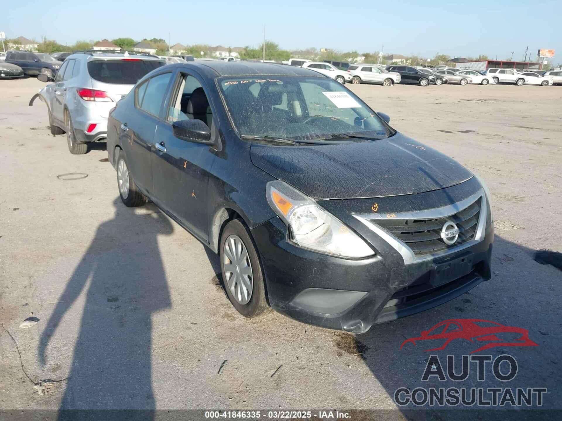 NISSAN VERSA 2018 - 3N1CN7AP7JL822806