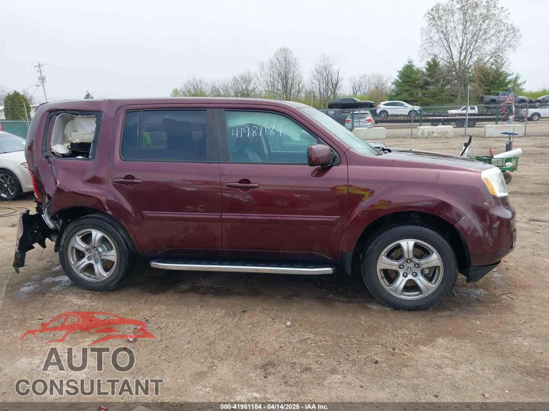 HONDA PILOT 2013 - 5FNYF4H50DB036352