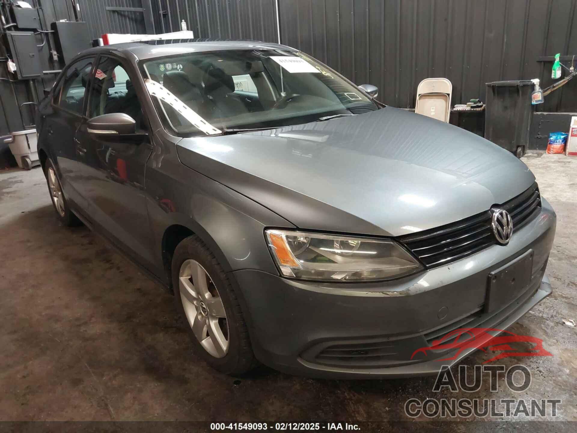 VOLKSWAGEN JETTA 2011 - 3VWDZ7AJ1BM318438