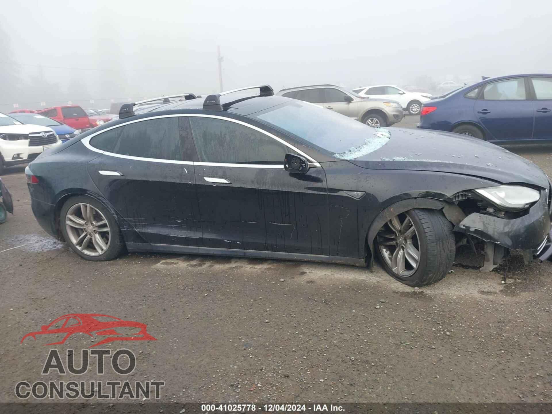 TESLA MODEL S 2013 - 5YJSA1AC8DFP10789