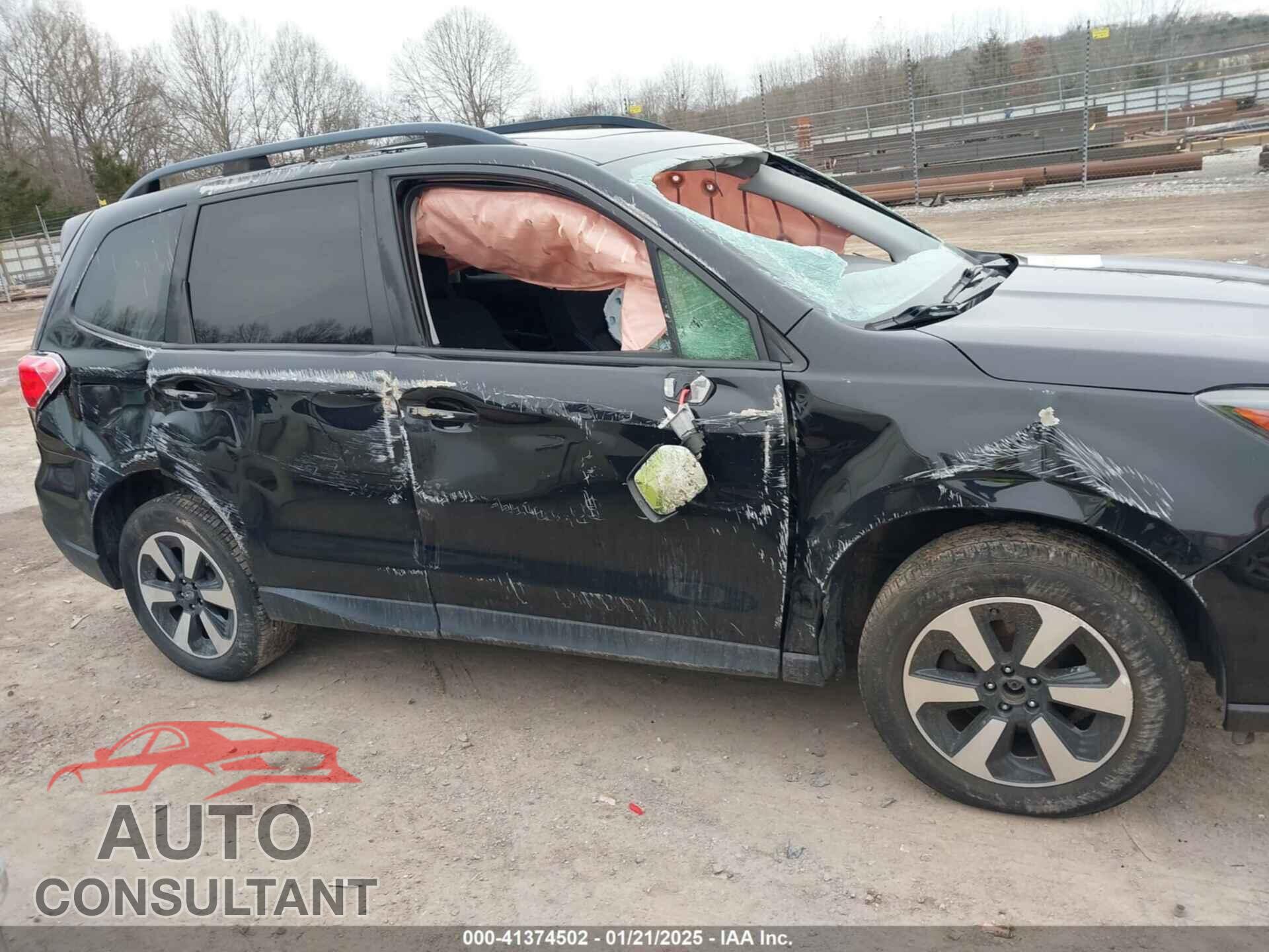 SUBARU FORESTER 2017 - JF2SJAEC4HH474871