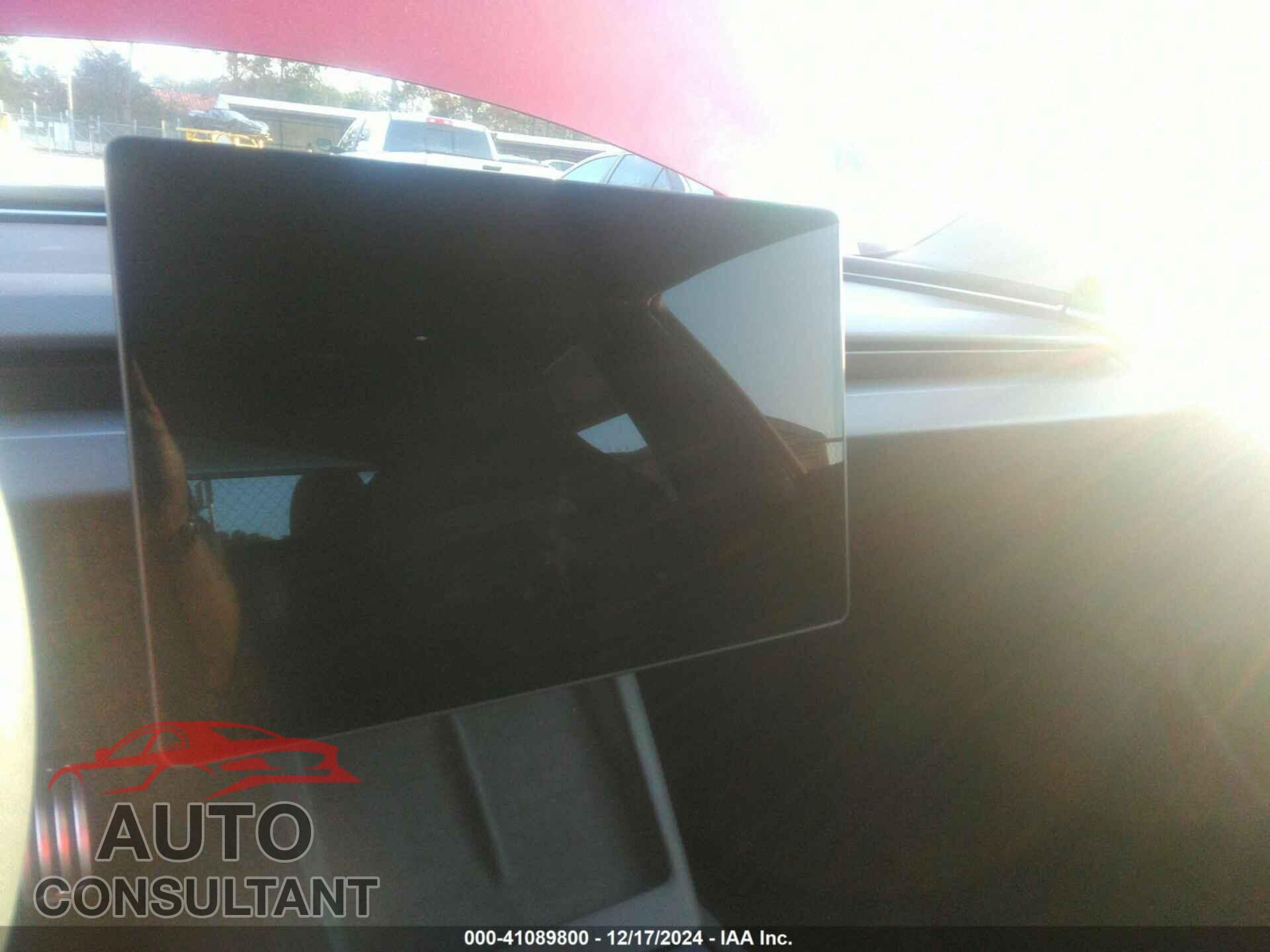 TESLA MODEL 3 2024 - 5YJ3E1ETXRF809785