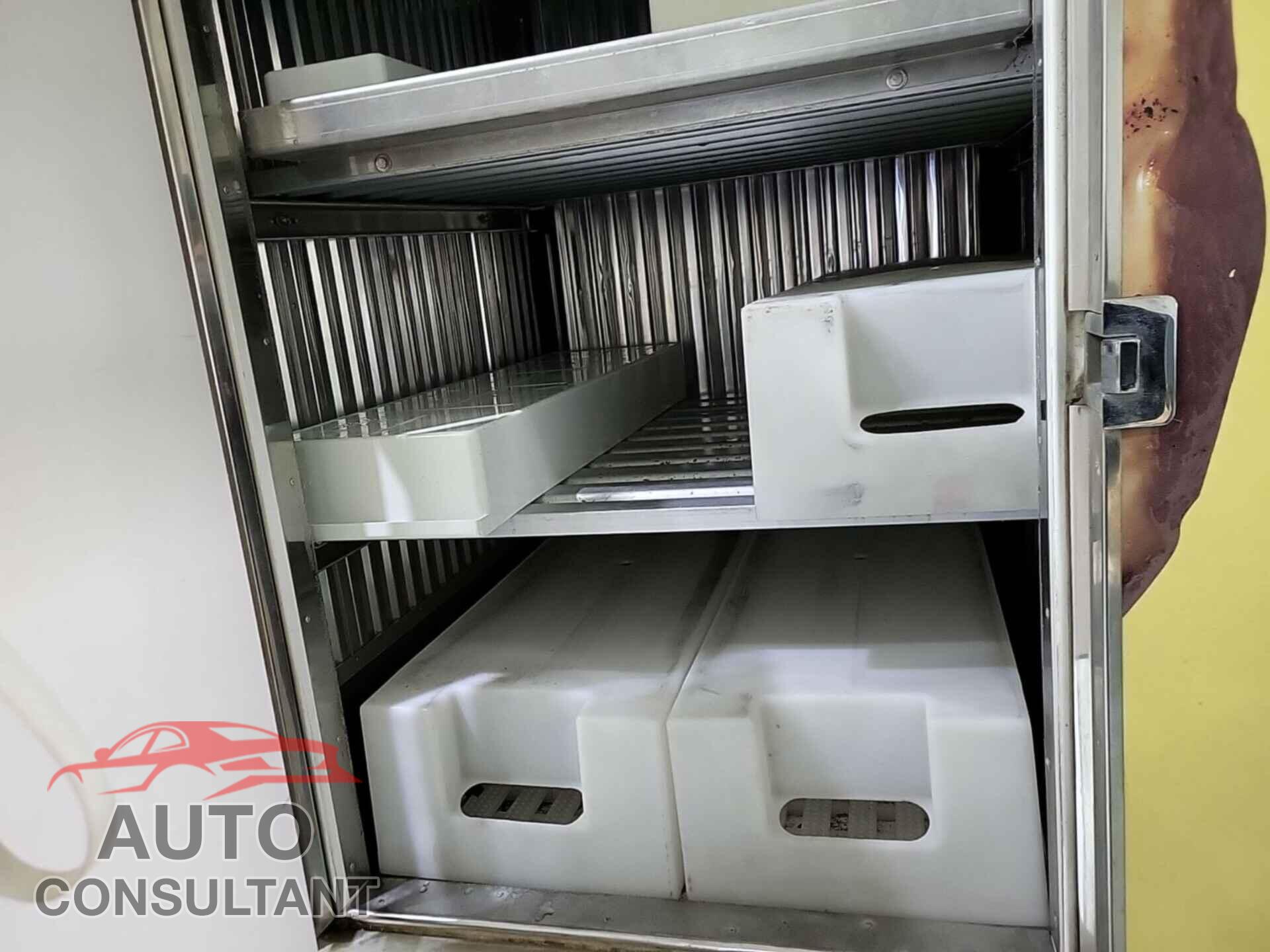 FORD E-450 CUTAWAY 2018 - 1FDXE4FS7JDC19656