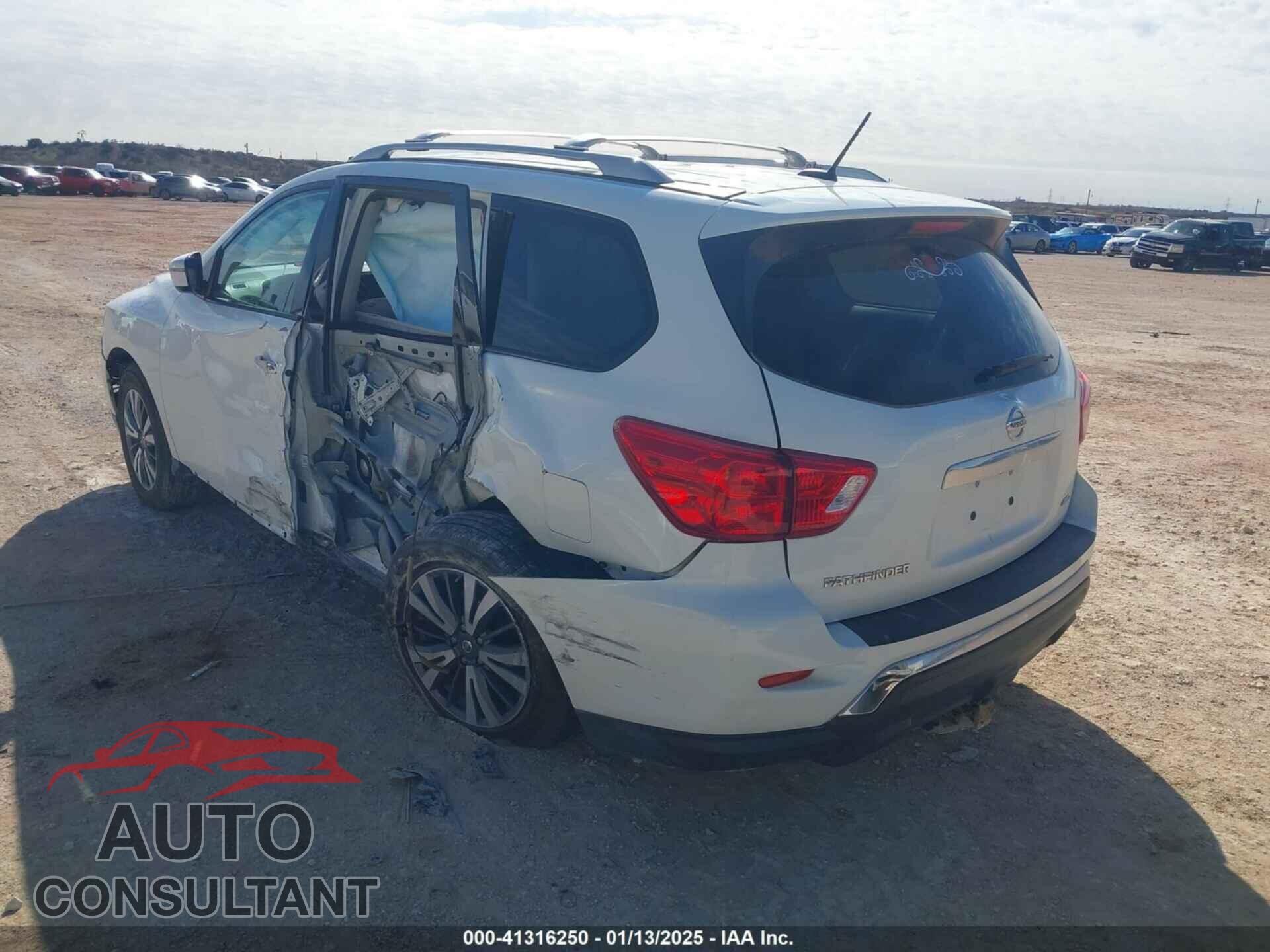 NISSAN PATHFINDER 2017 - 5N1DR2MM7HC673860