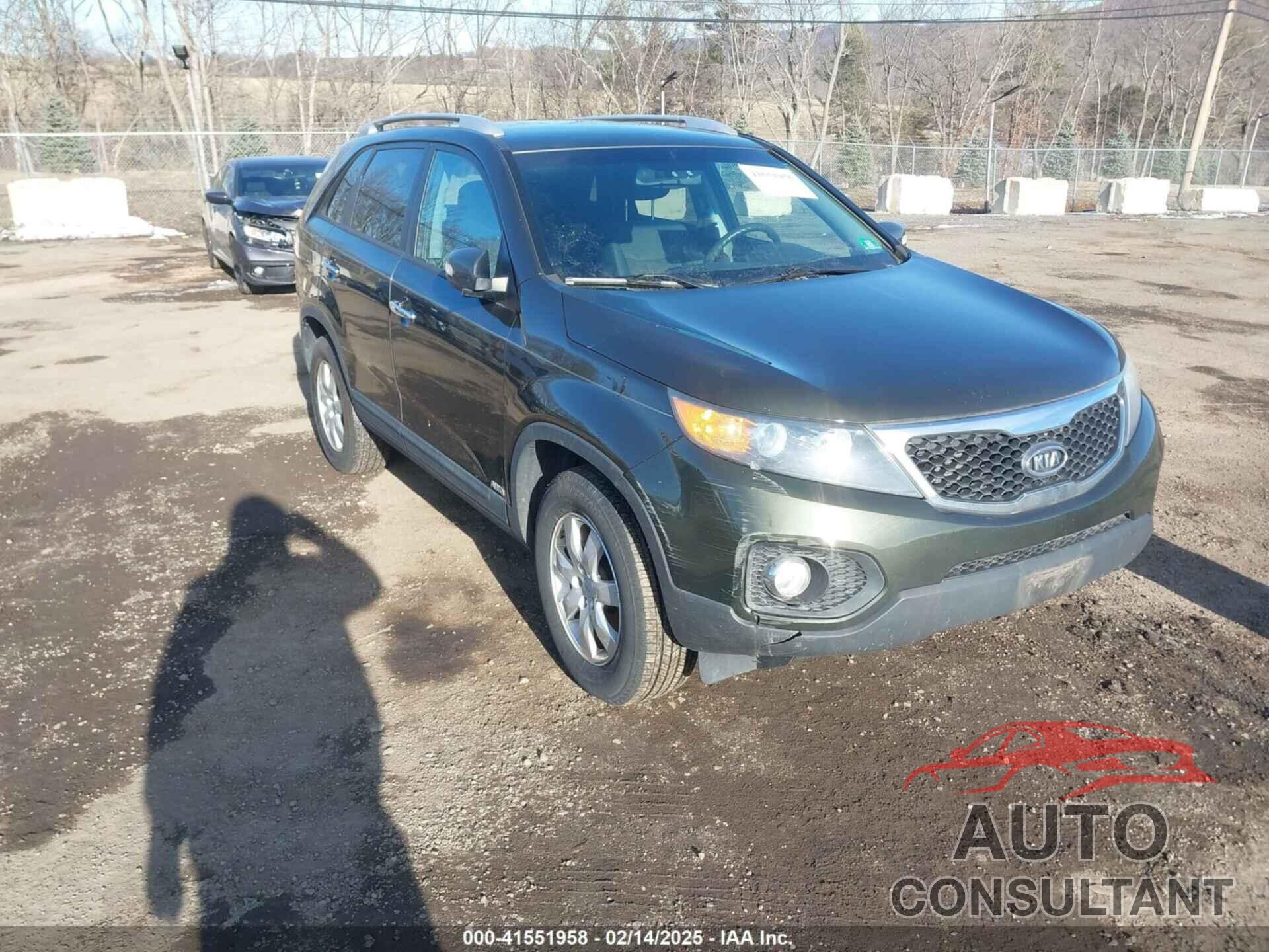 KIA SORENTO 2011 - 5XYKTDA17BG172523