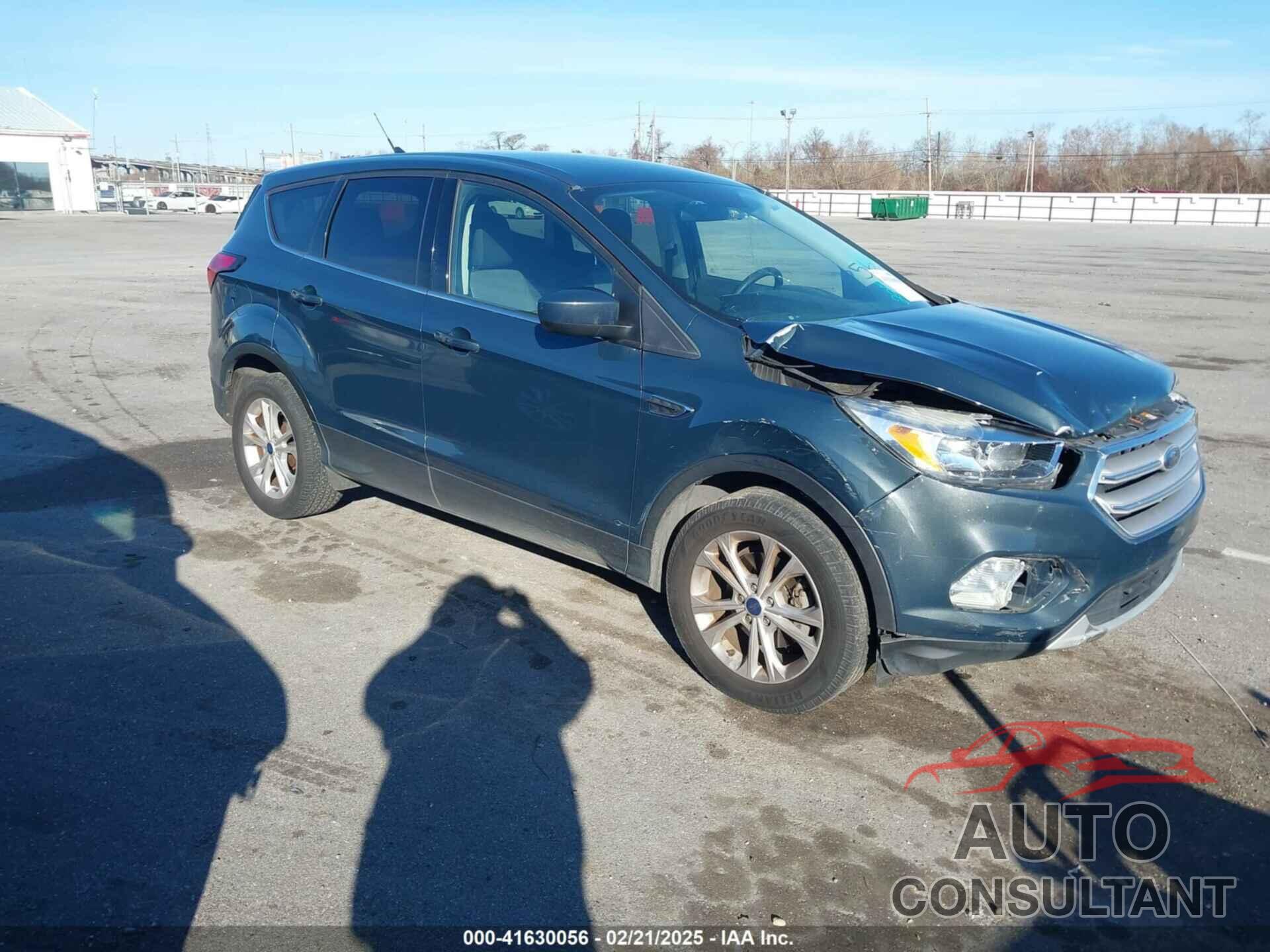 FORD ESCAPE 2019 - 1FMCU0GD8KUB08979