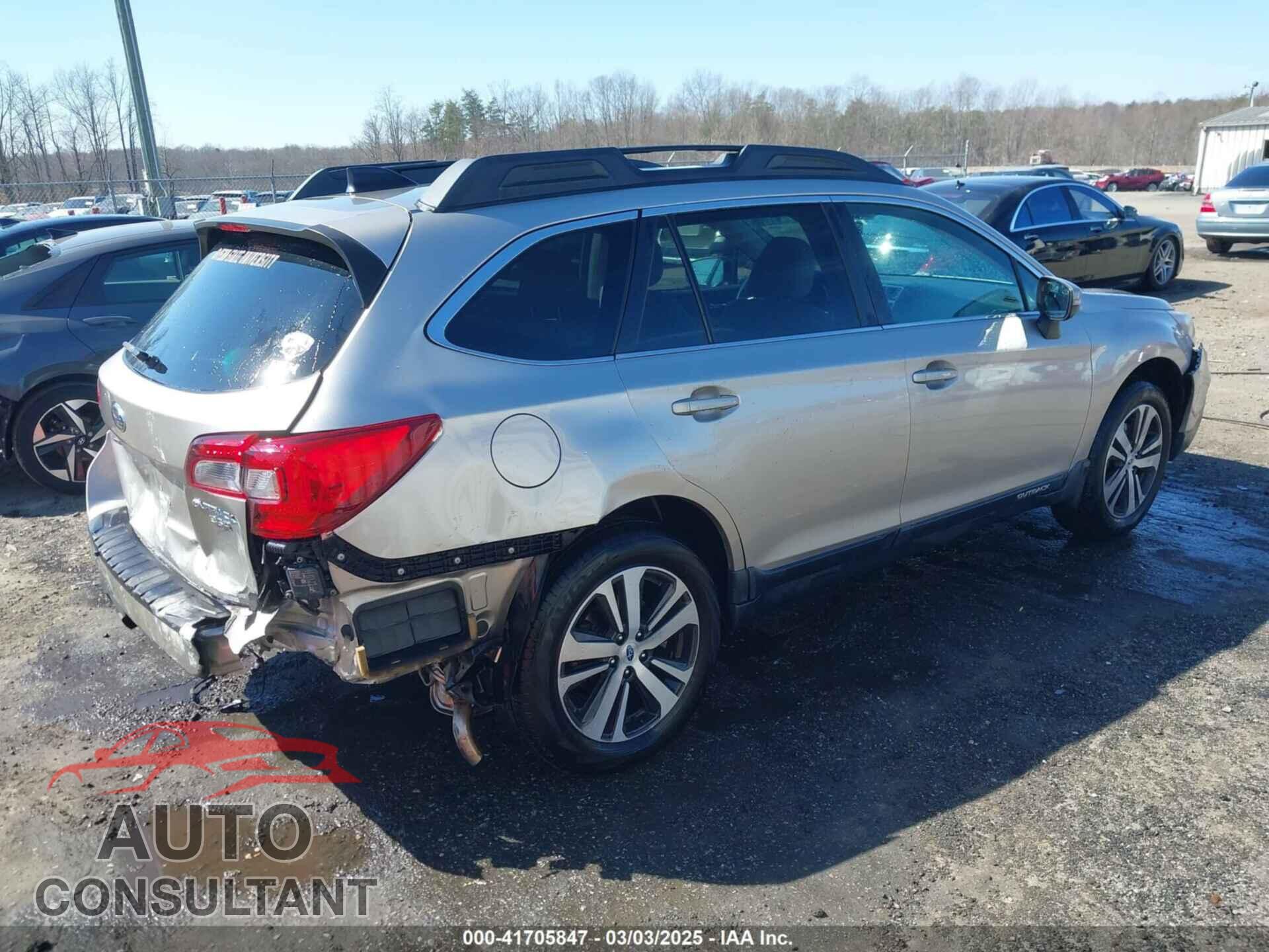 SUBARU OUTBACK 2018 - 4S4BSENC7J3371655