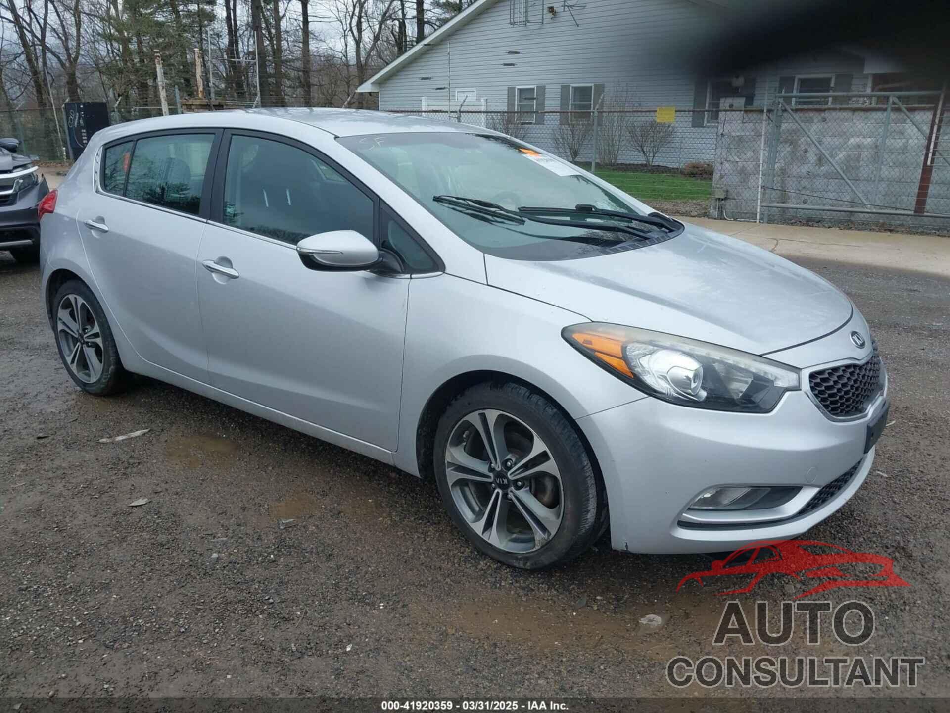 KIA FORTE 2016 - KNAFX5A85G5496365