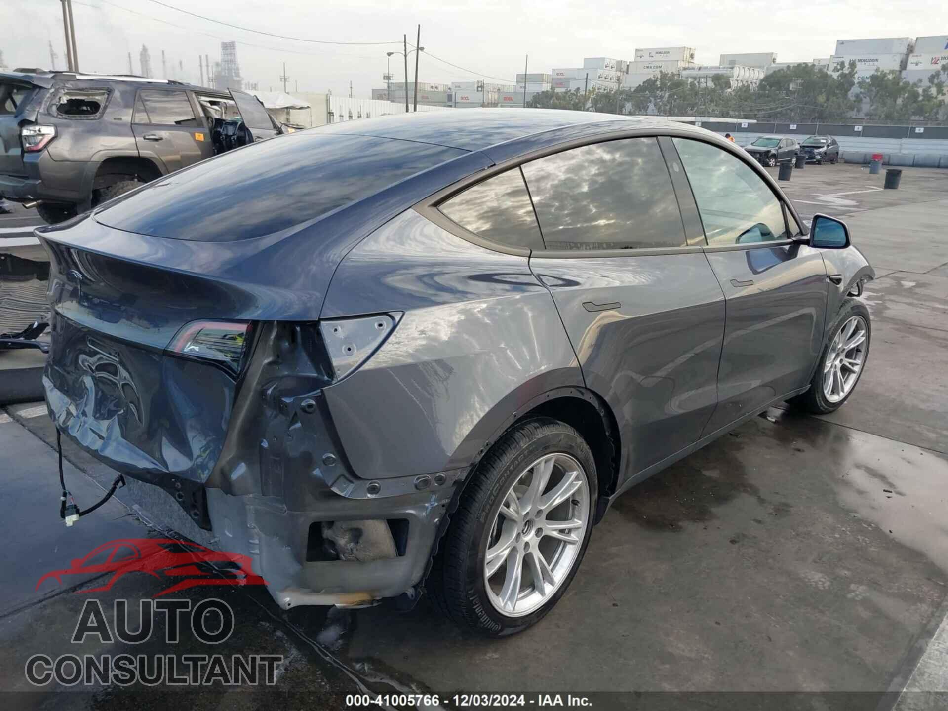 TESLA MODEL Y 2023 - 7SAYGDED1PF940906