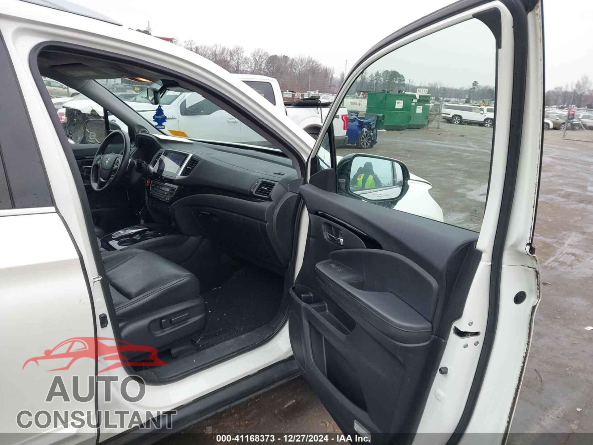 HONDA PILOT 2017 - 5FNYF5H91HB047200