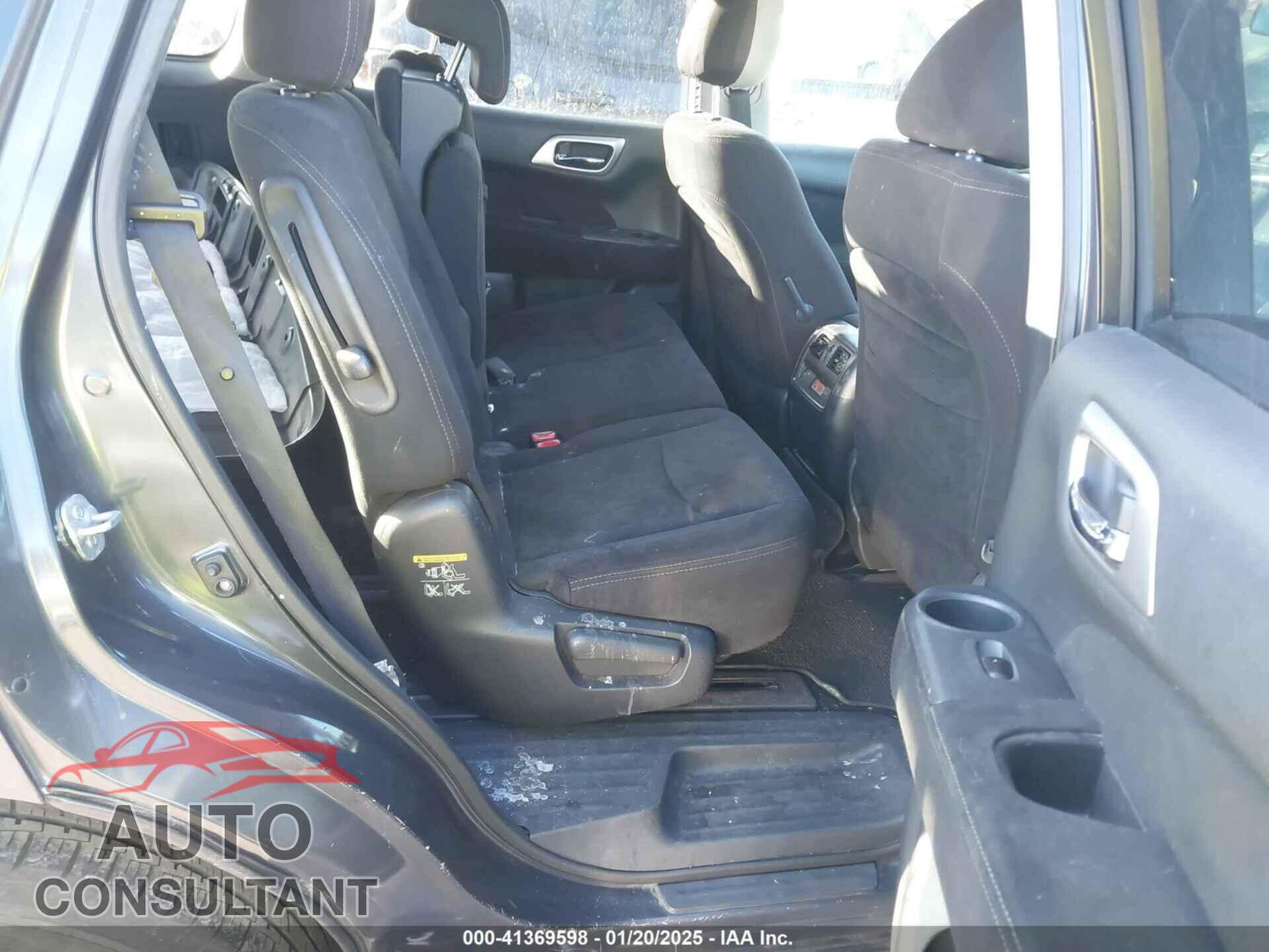 NISSAN PATHFINDER 2013 - 5N1AR2MM4DC672307