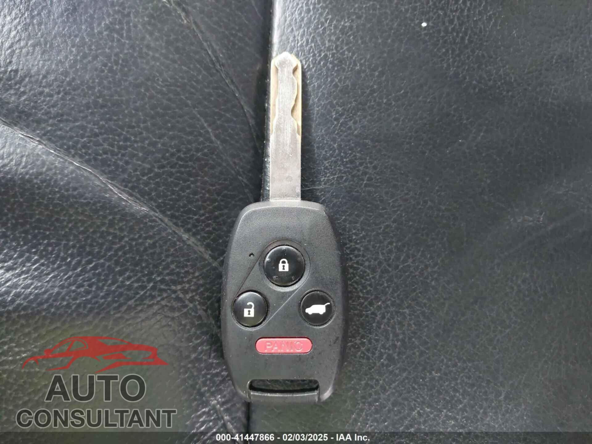 HONDA PILOT 2011 - 5FNYF4H64BB080005
