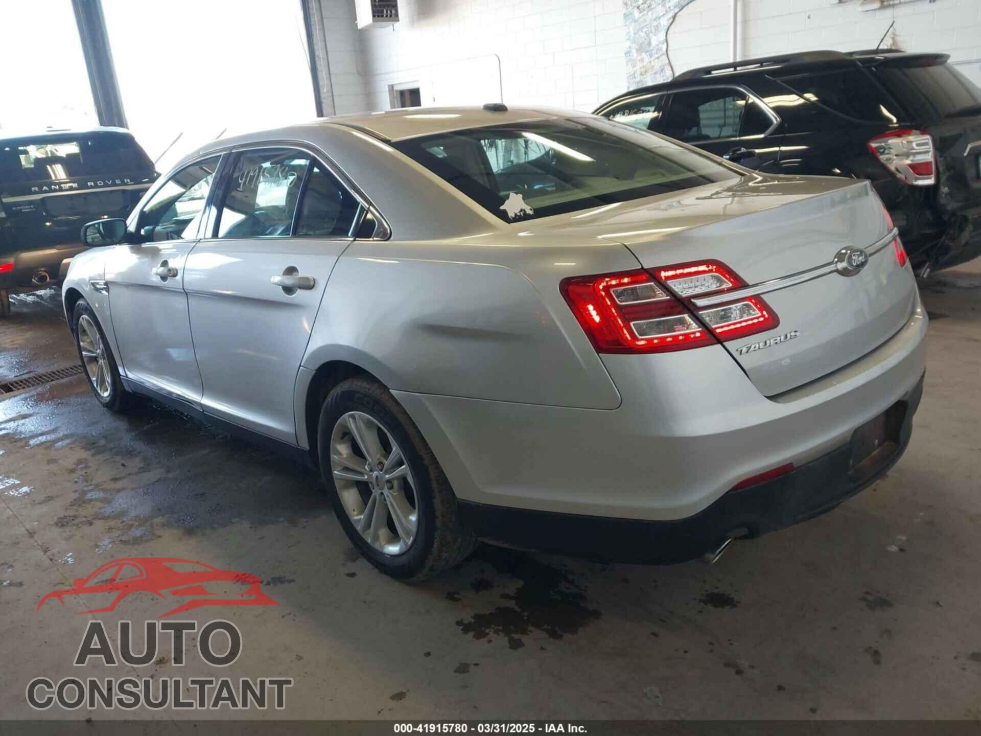 FORD TAURUS 2015 - 1FAHP2D82FG183546