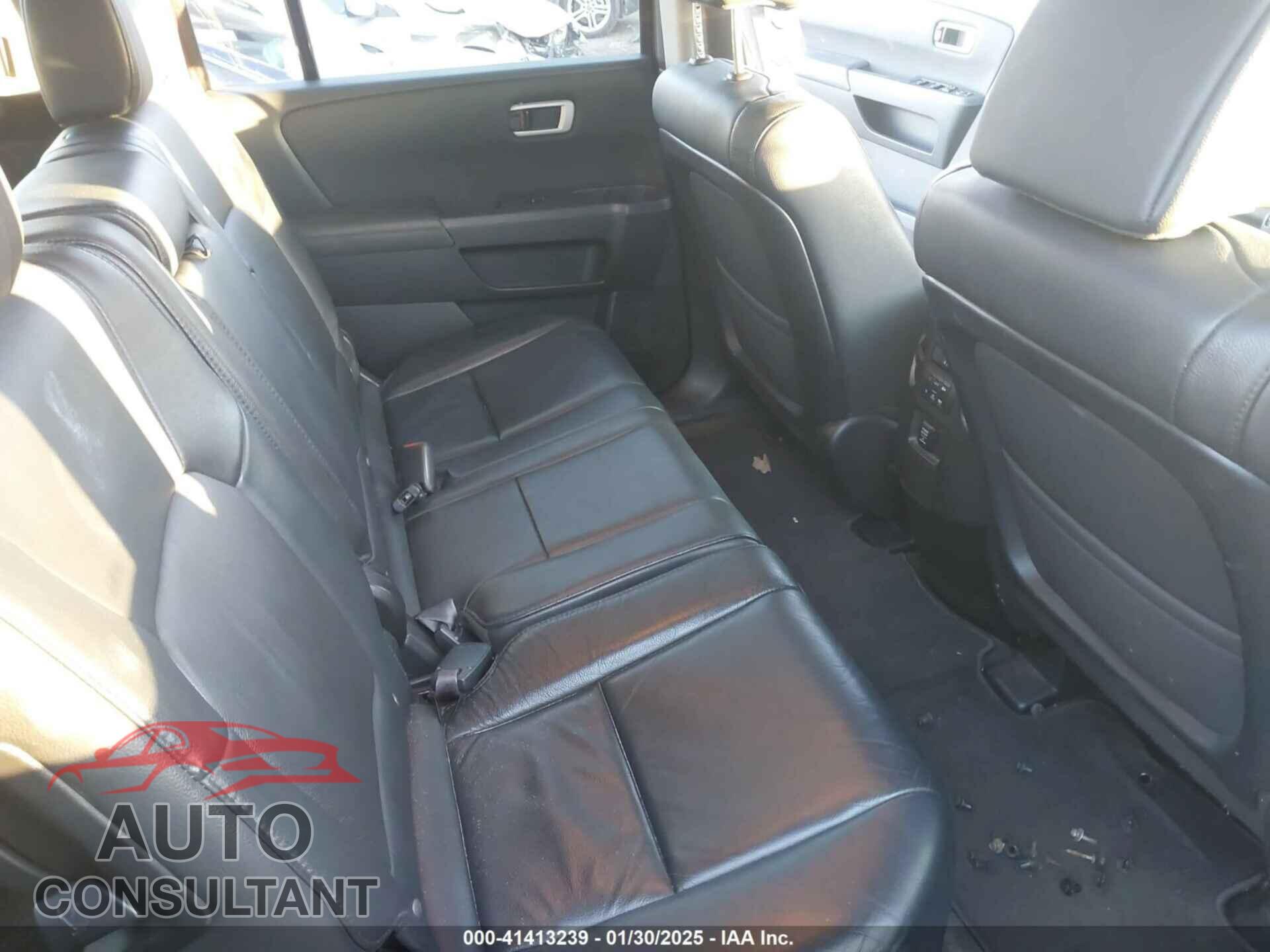 HONDA PILOT 2015 - 5FNYF4H71FB017880
