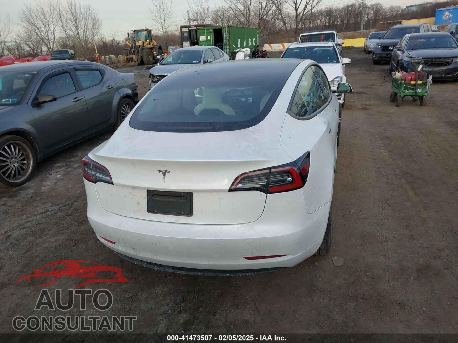 TESLA MODEL 3 2023 - 5YJ3E1EA2PF551810