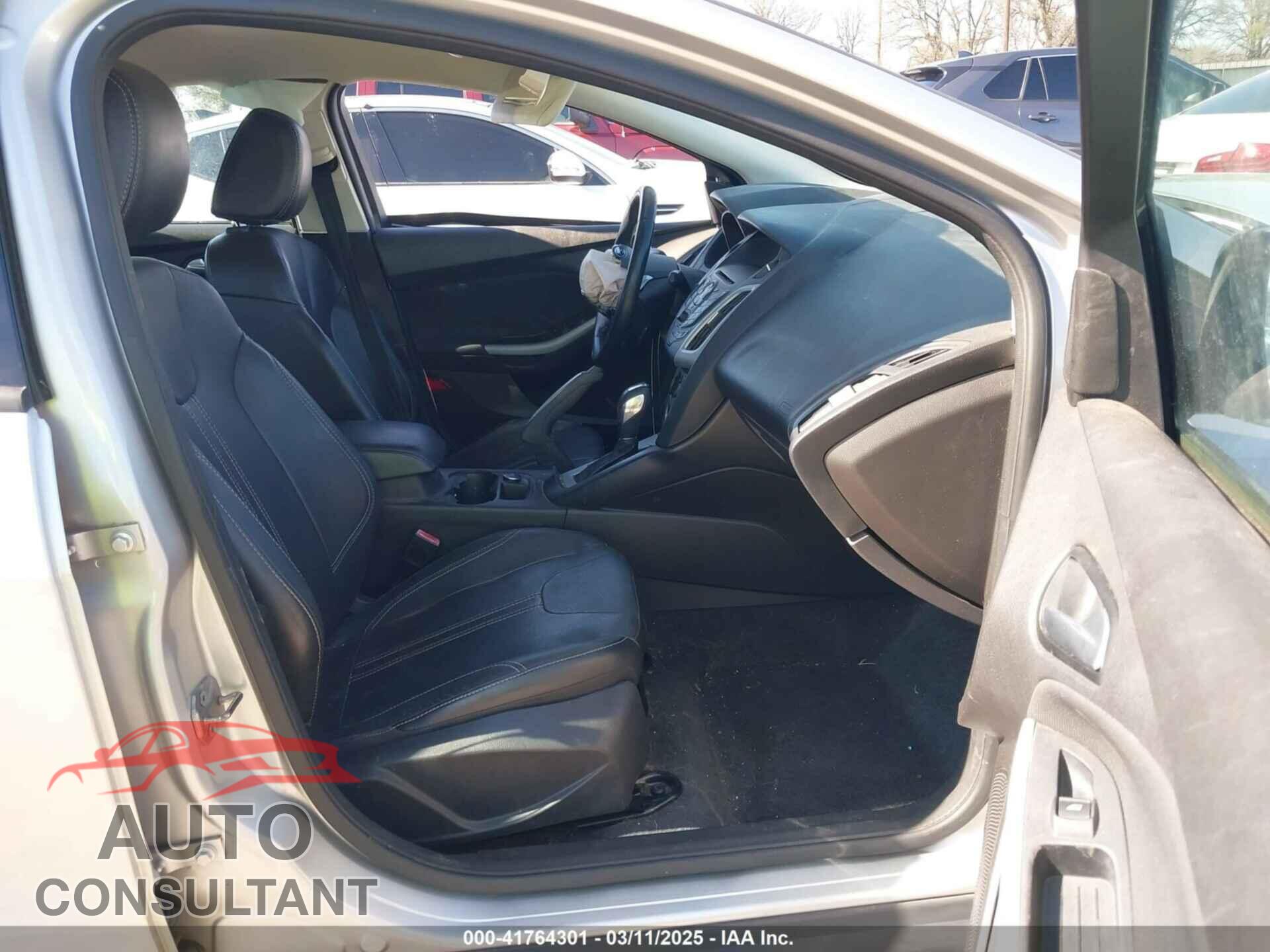 FORD FOCUS 2013 - 1FADP3K2XDL123506