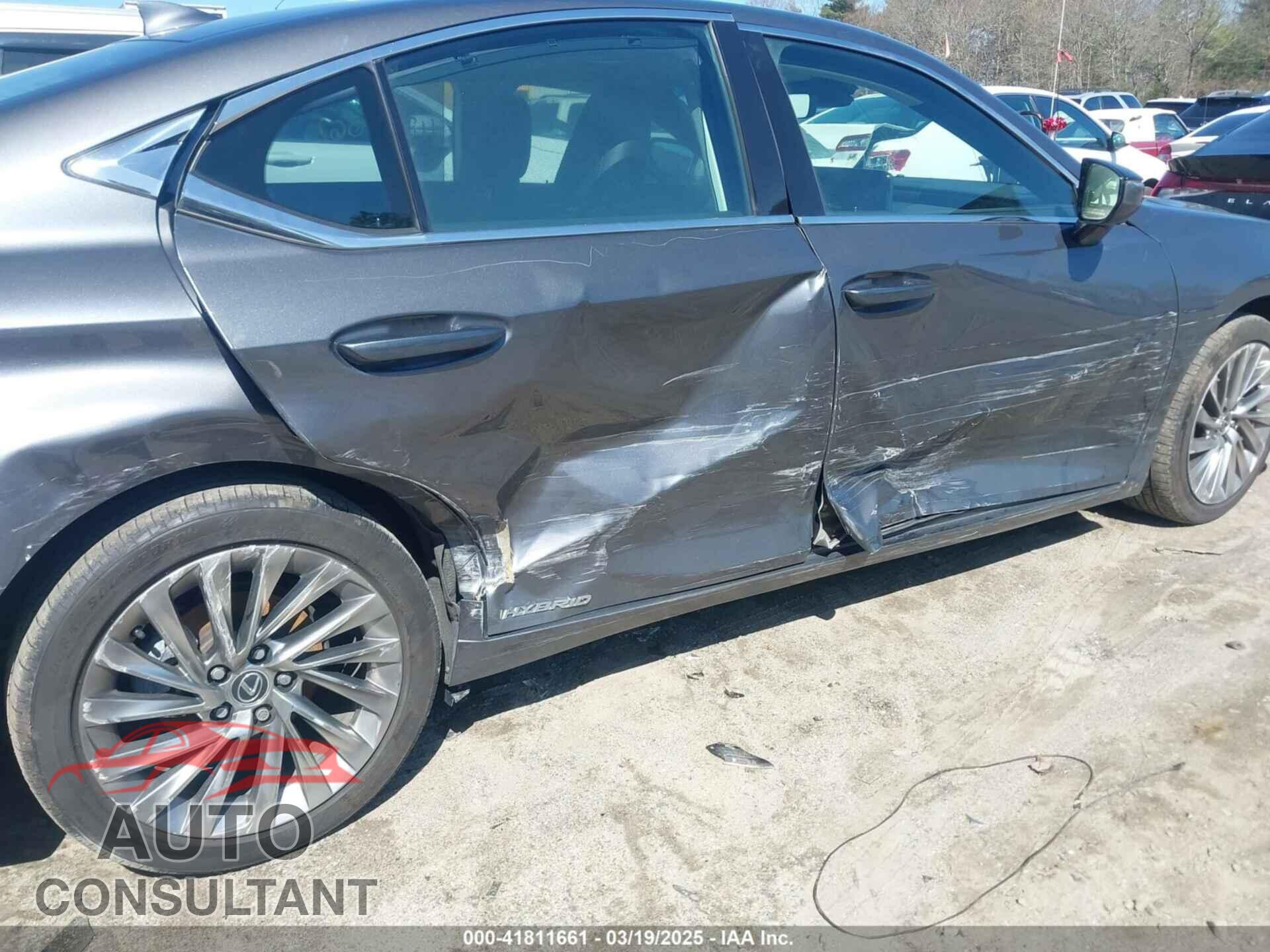 LEXUS ES 300H 2022 - 58AFA1C19NU021791