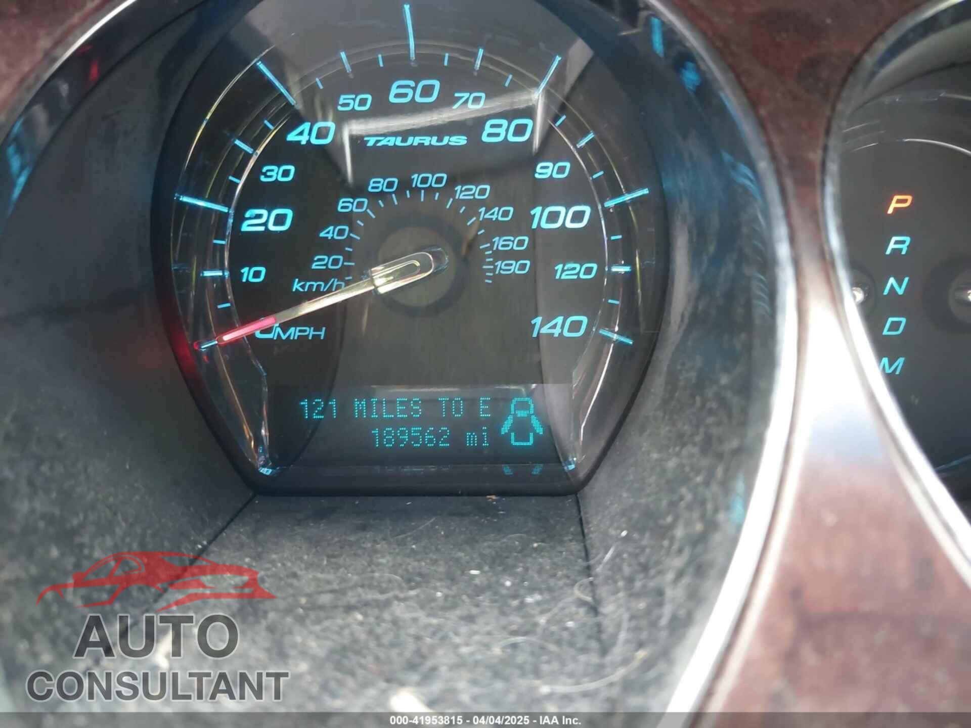 FORD TAURUS 2010 - 1FAHP2FW7AG104957