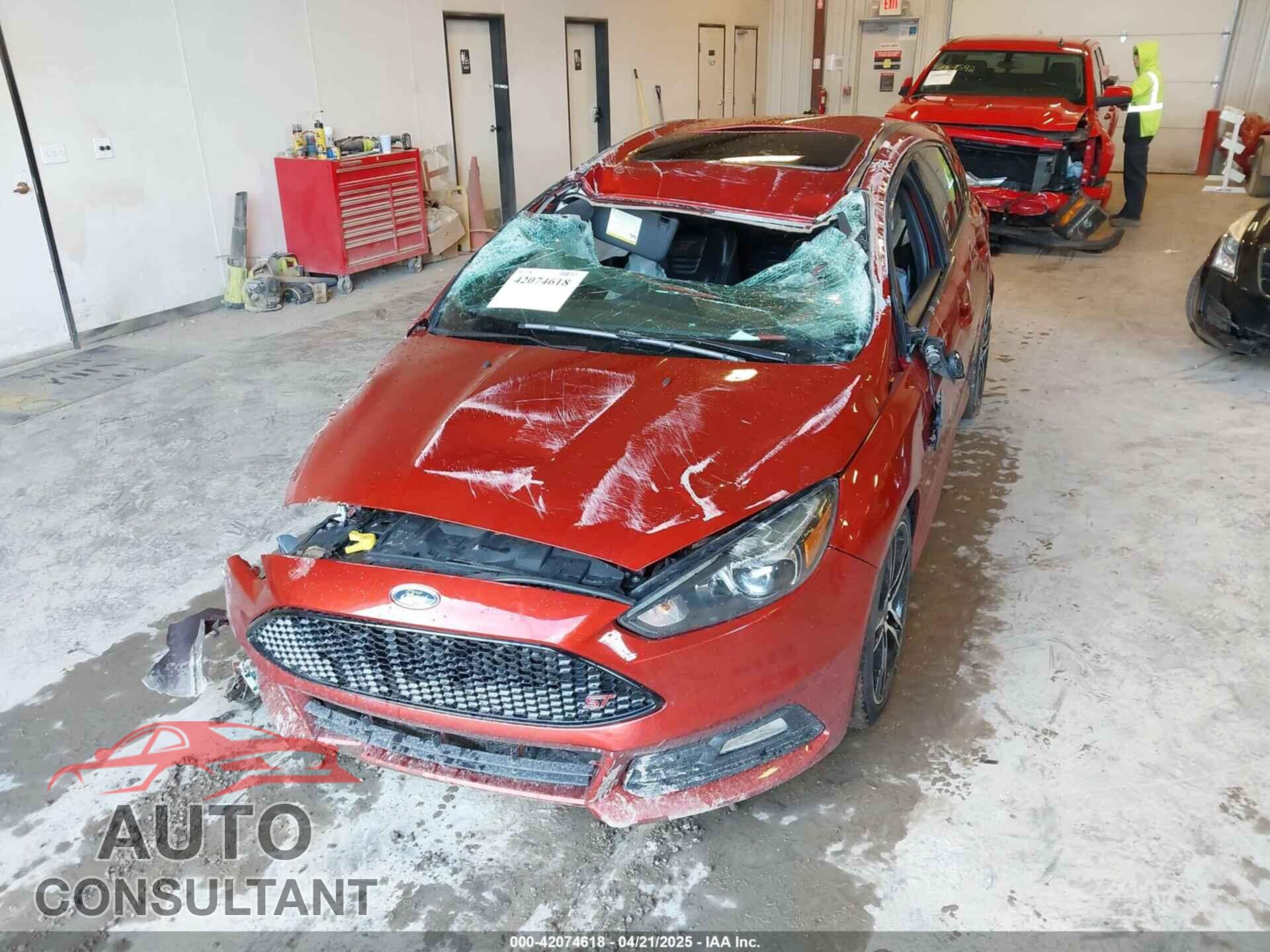 FORD FOCUS ST 2018 - 1FADP3L94JL200006