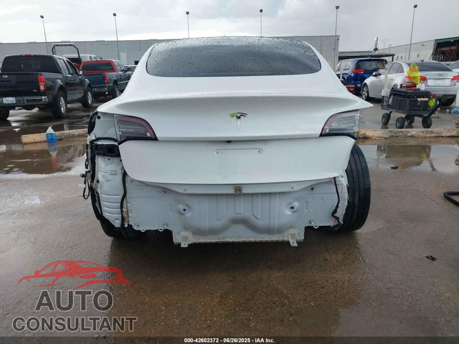 TESLA MODEL 3 2021 - 5YJ3E1EAXMF052667