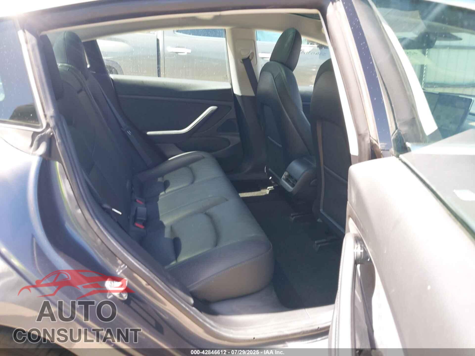 TESLA MODEL 3 2020 - 5YJ3E1EA1LF802276
