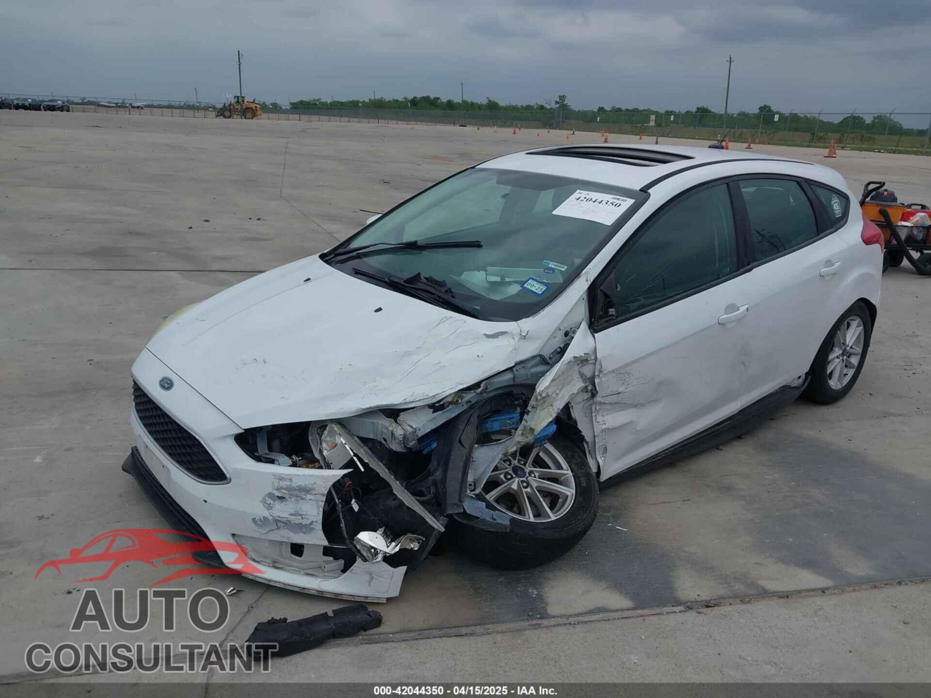 FORD FOCUS 2016 - 1FADP3K22GL294626