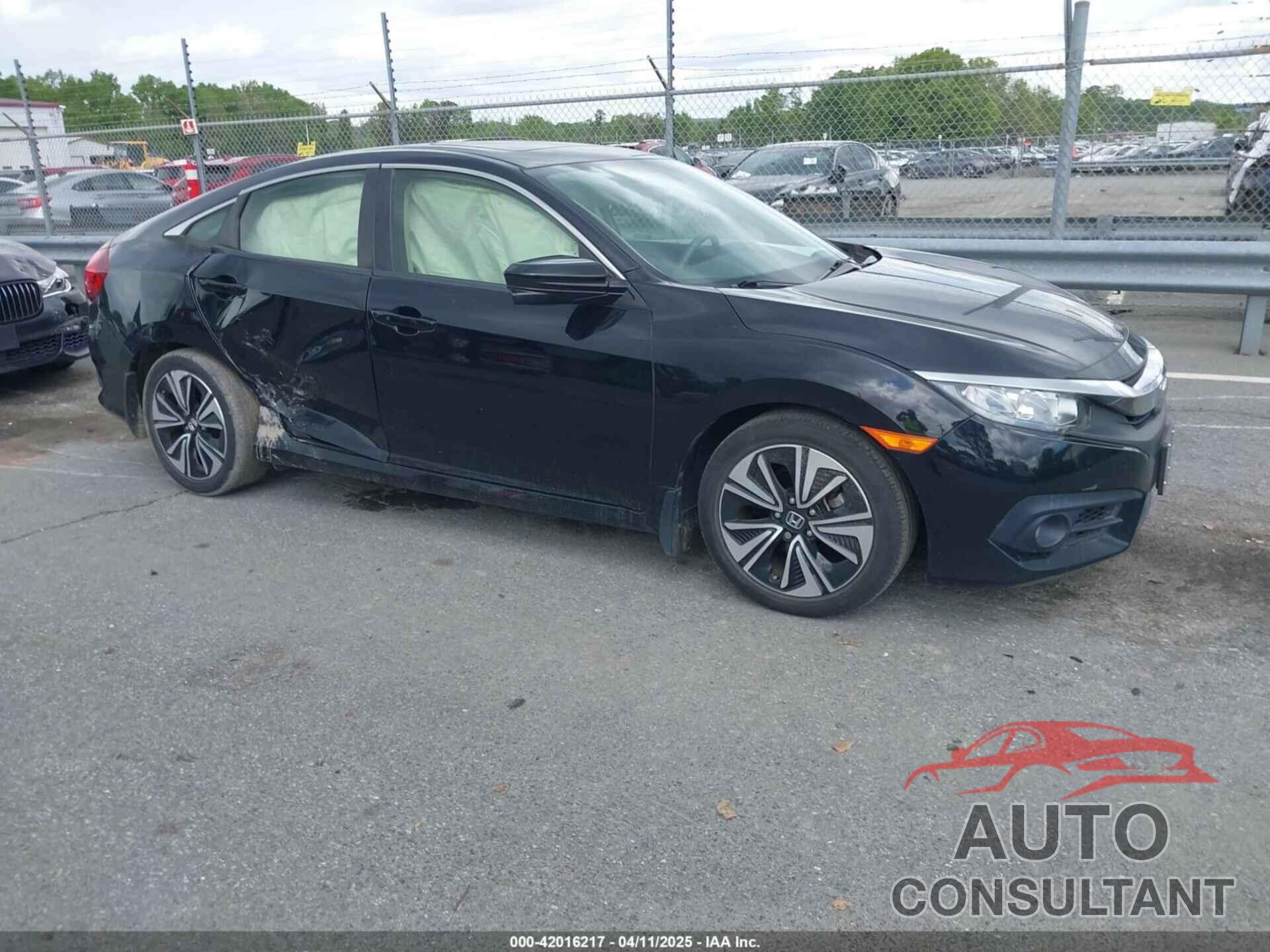 HONDA CIVIC 2018 - JHMFC1F30JX005442