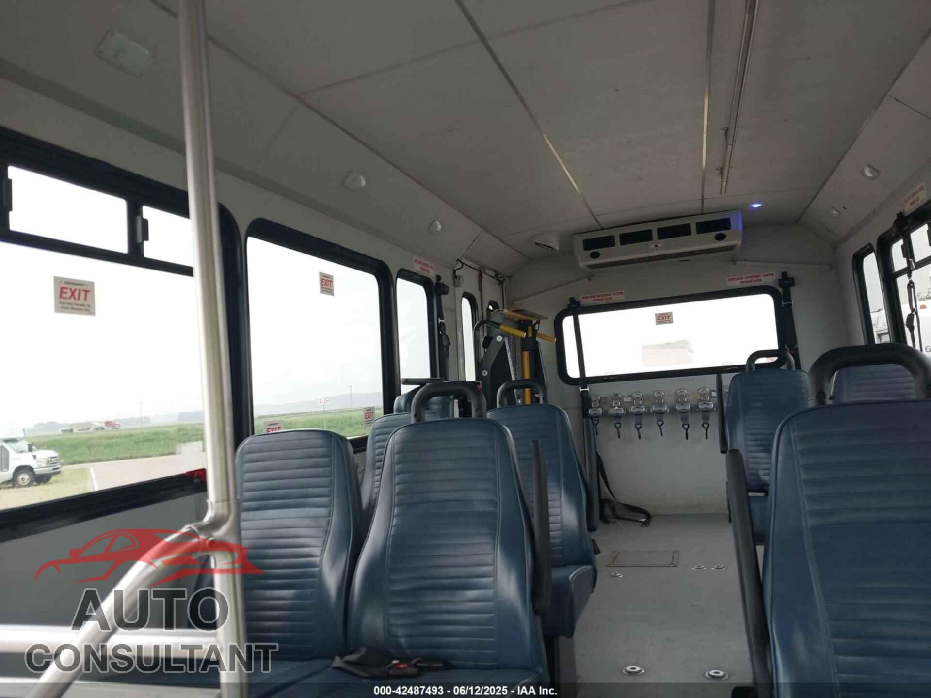 FORD E-450 CUTAWAY 2018 - 1FDFE4FS0JDC34625
